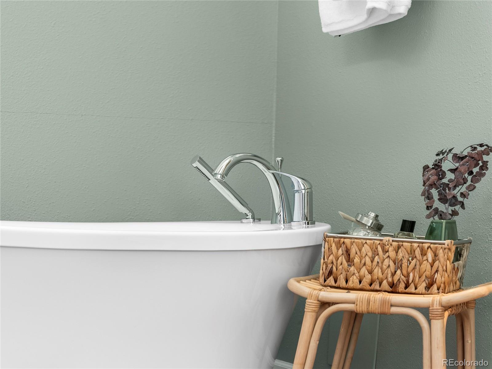 170 S Jackson Street Unit: 116