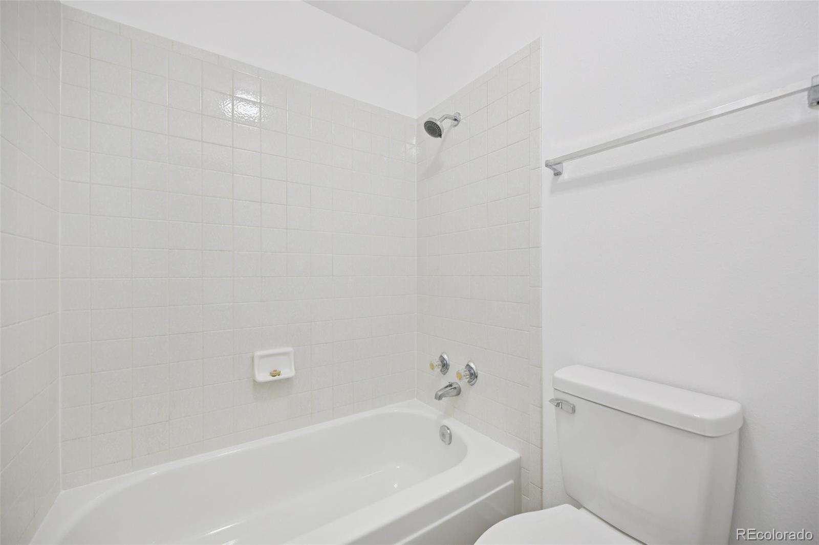 8621 E Yale Ave Unit: F