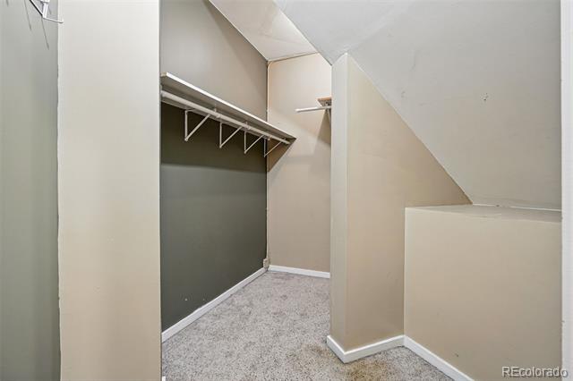 2400 N Broadway Unit: 4