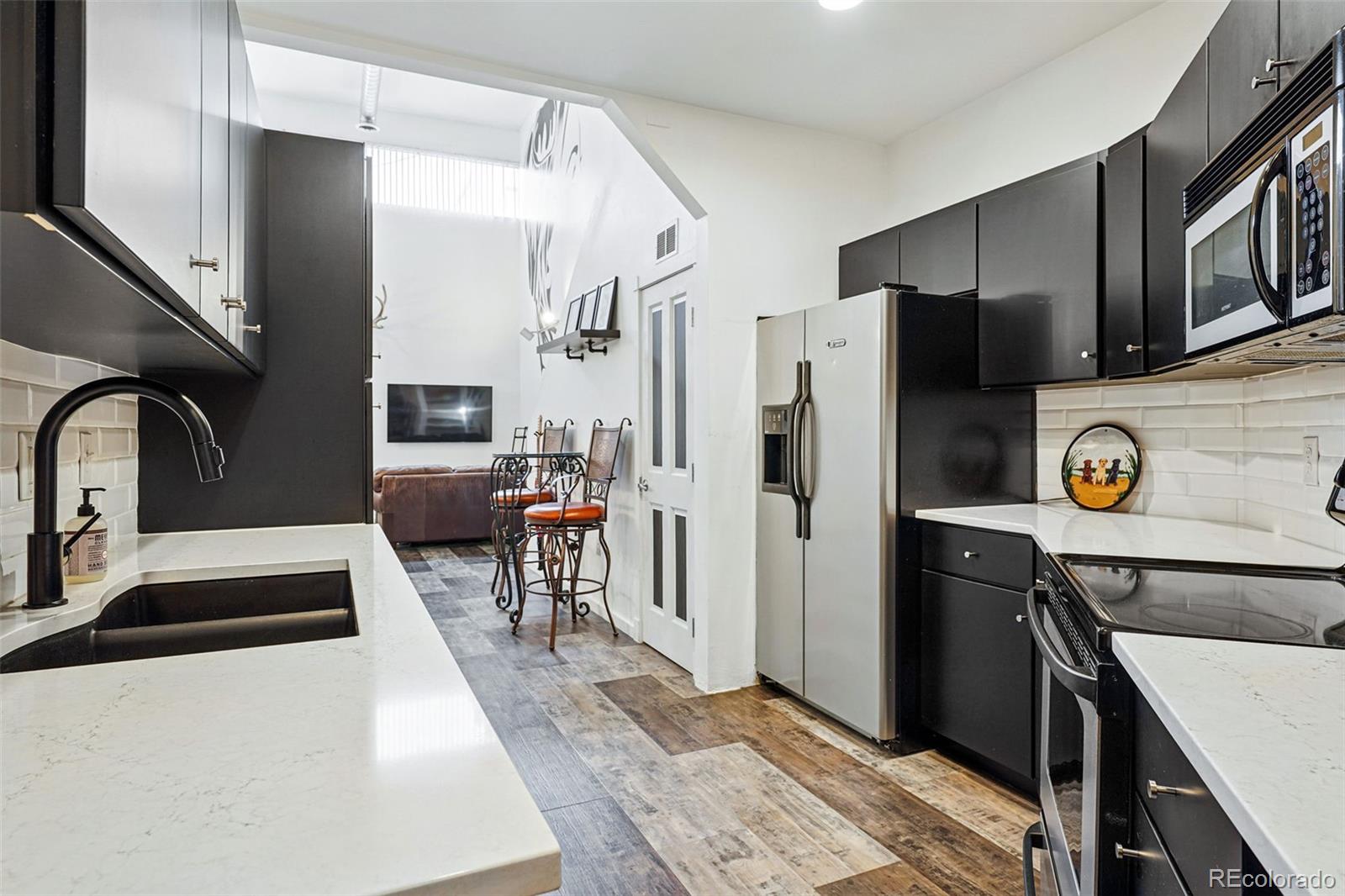 2400 N Broadway Unit: 4