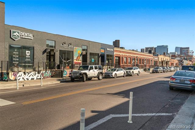 2400 N Broadway Unit: 4
