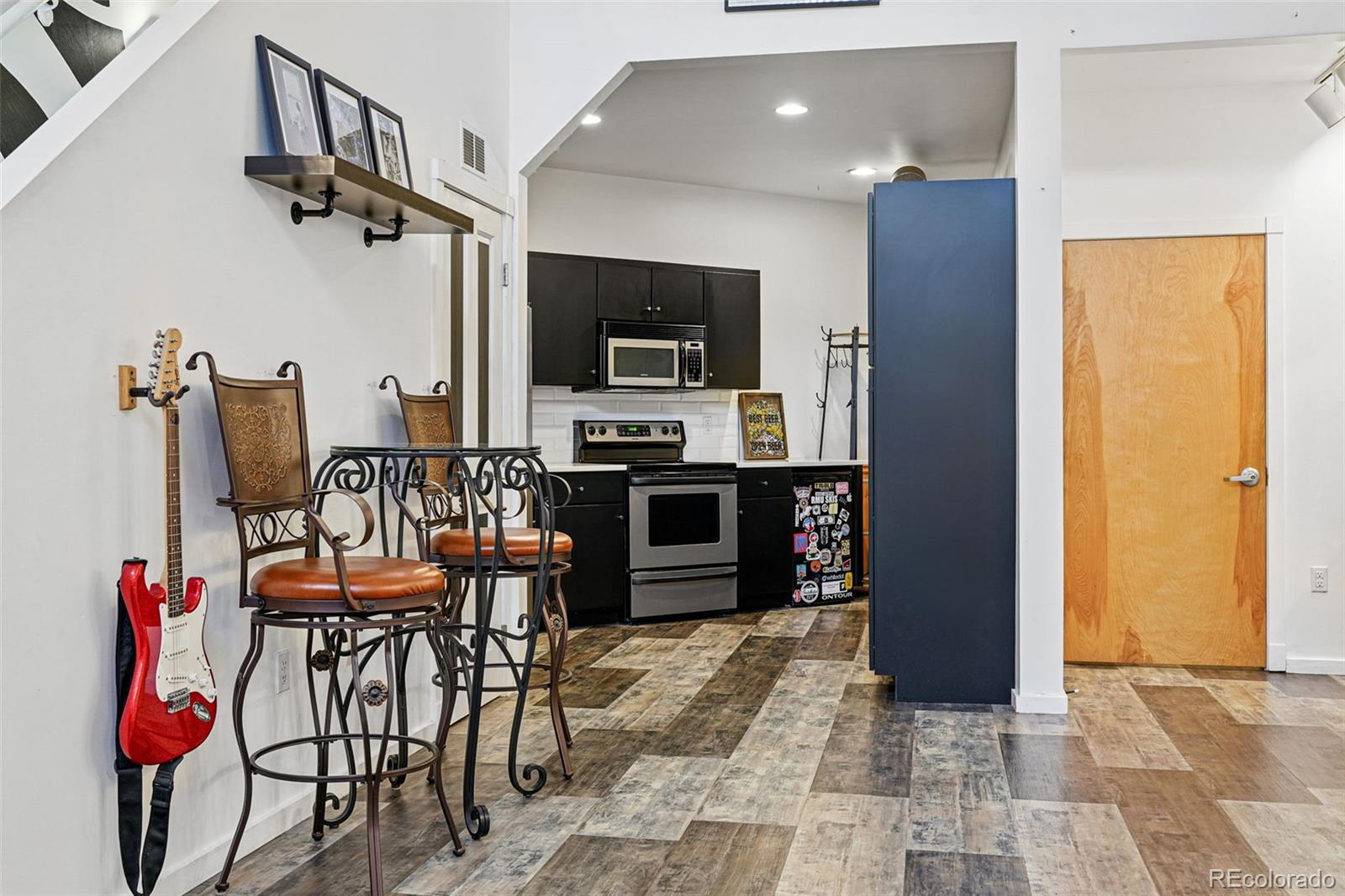 2400 N Broadway Unit: 4