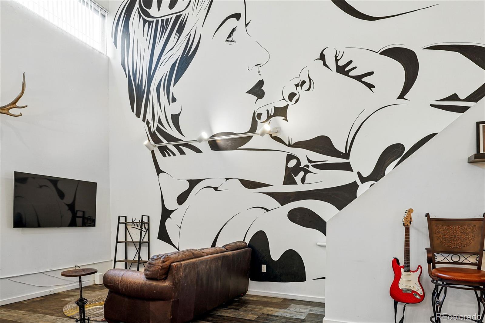 2400 N Broadway Unit: 4