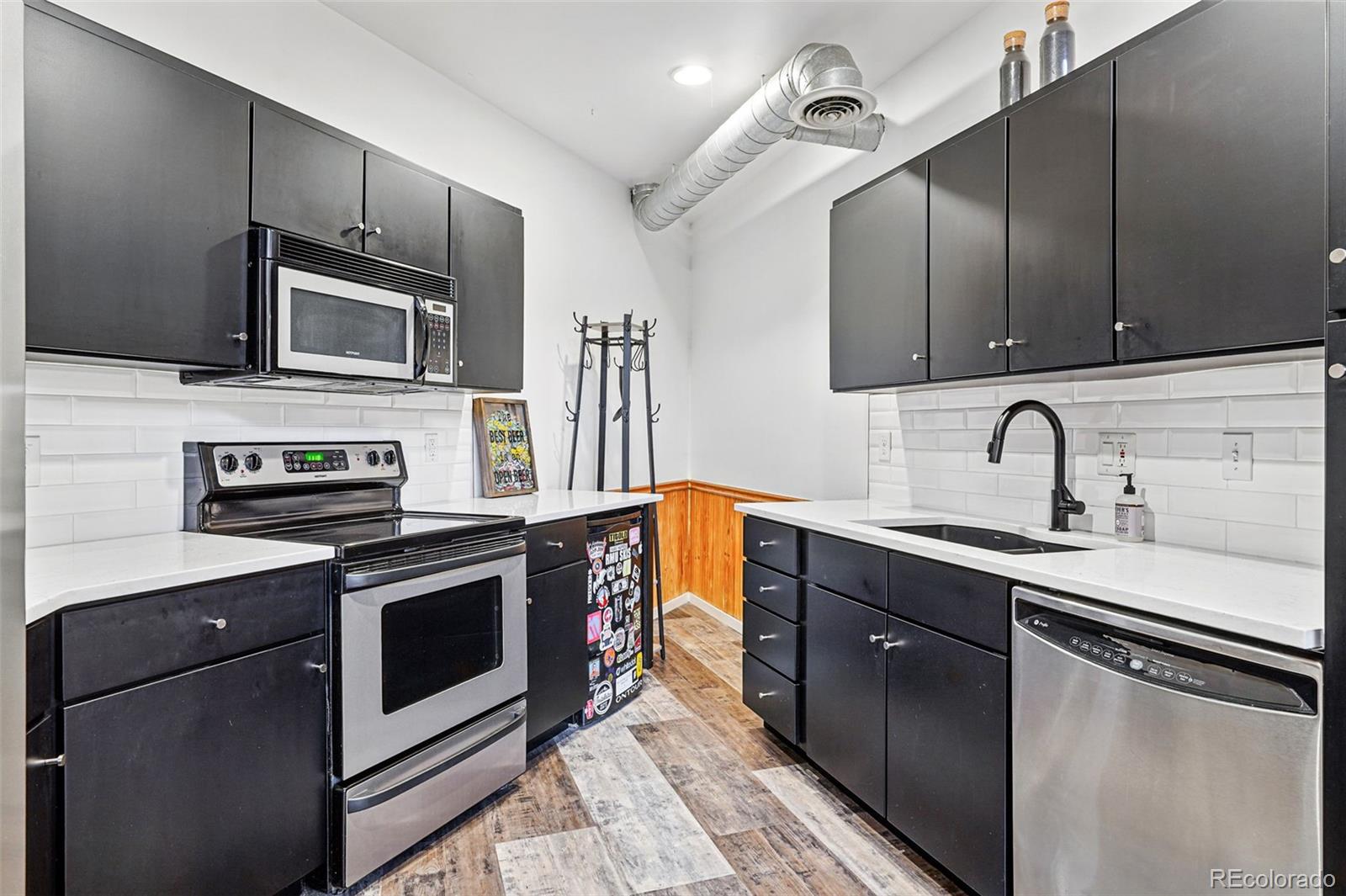 2400 N Broadway Unit: 4