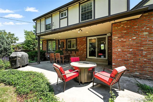2657 S Linden Court