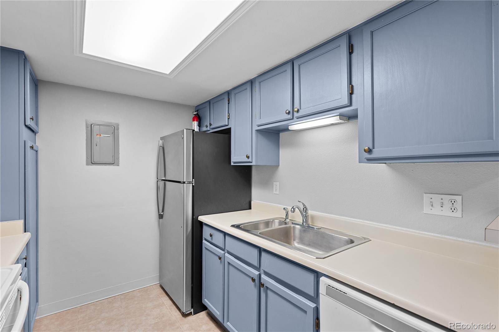 8225 Fairmount Drive Unit: 5-101