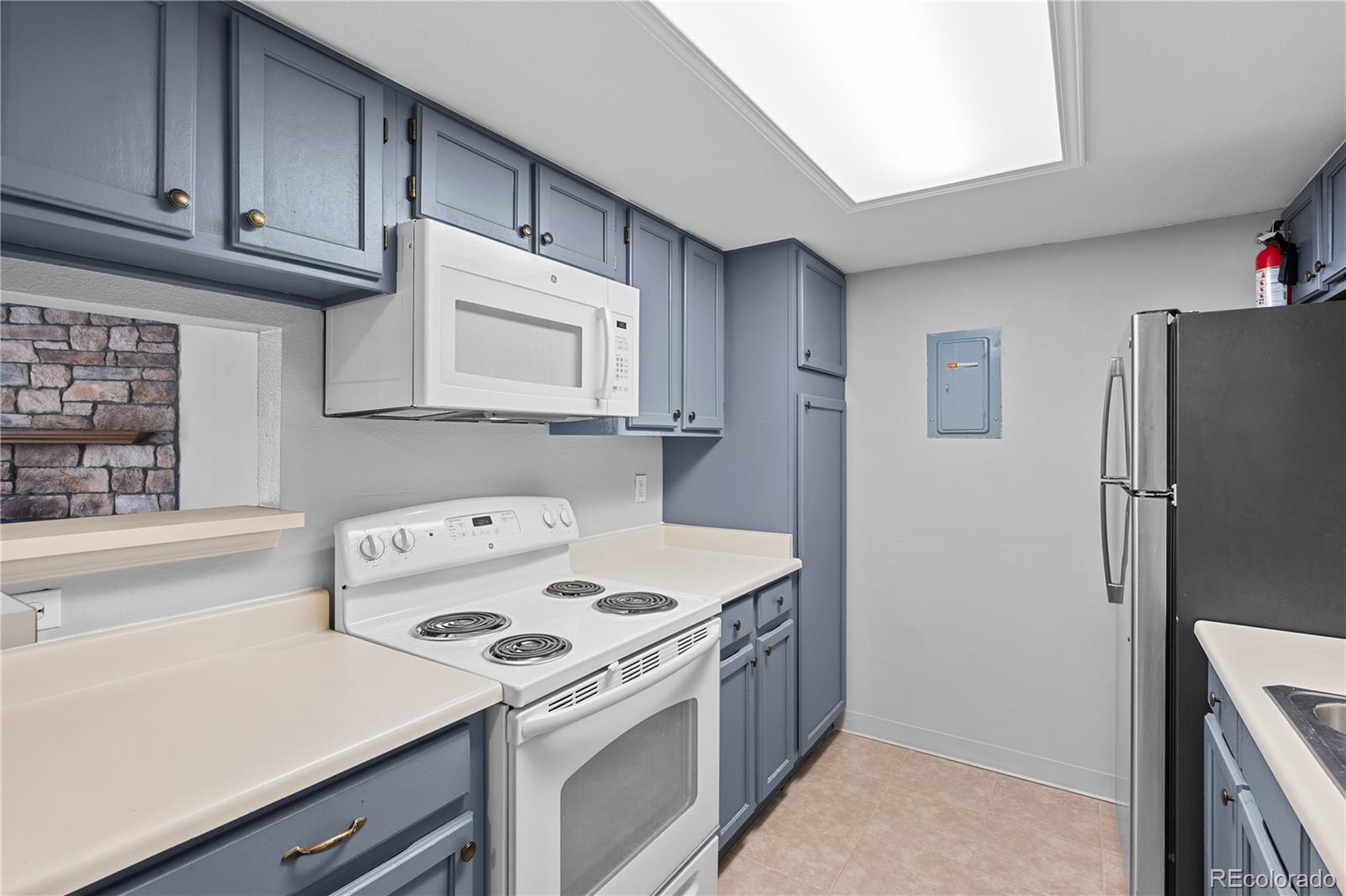8225 Fairmount Drive Unit: 5-101