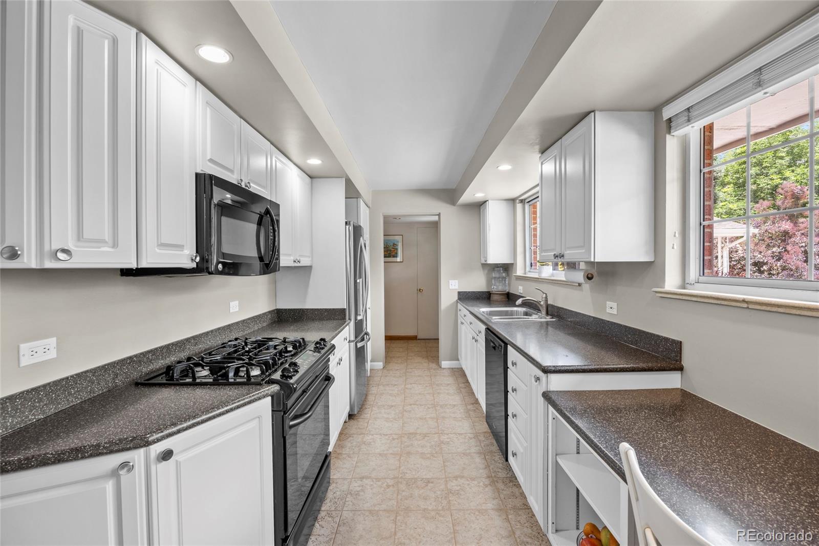281 Niagara Street