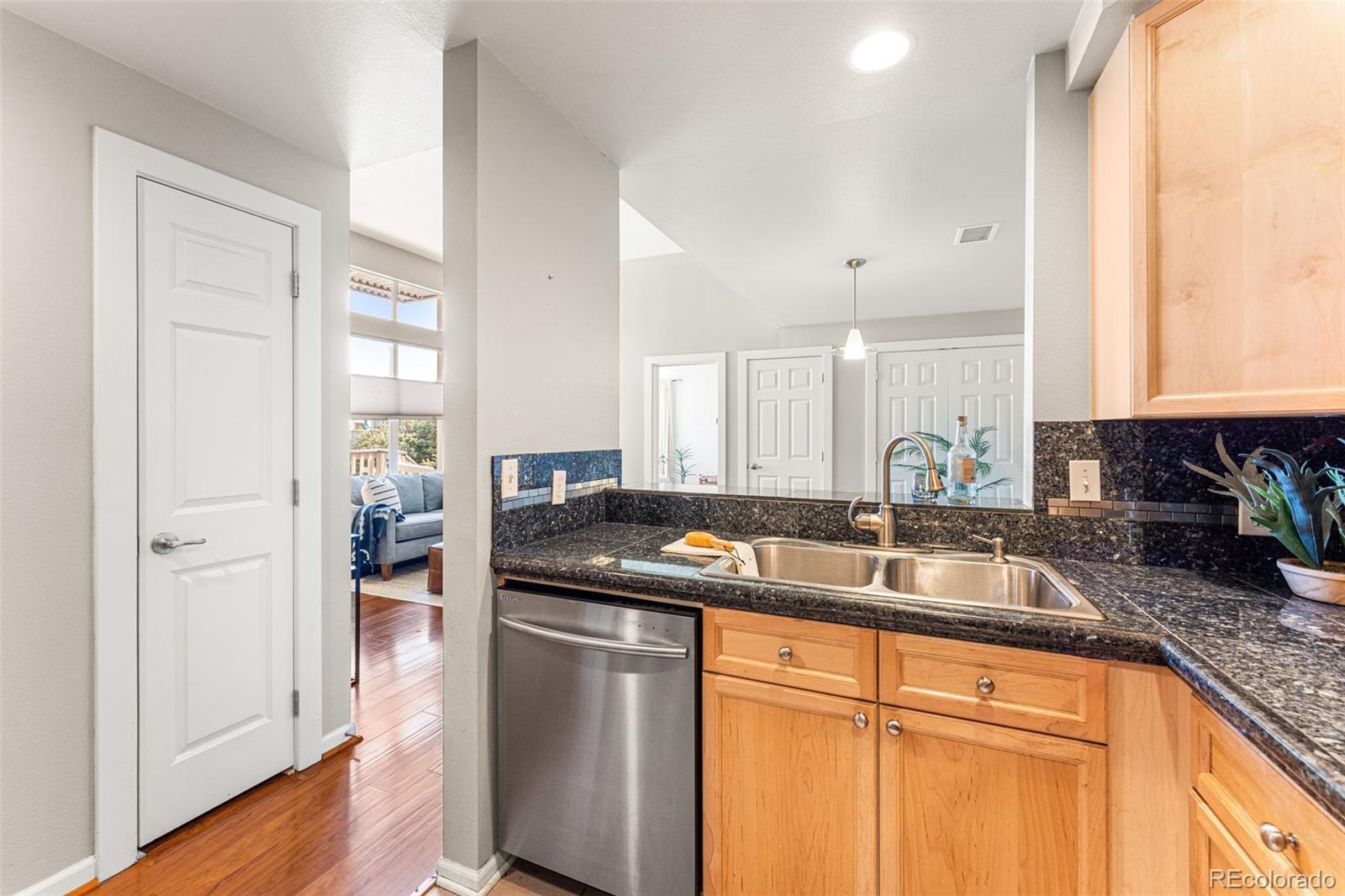 2808 Syracuse Street Unit: 216