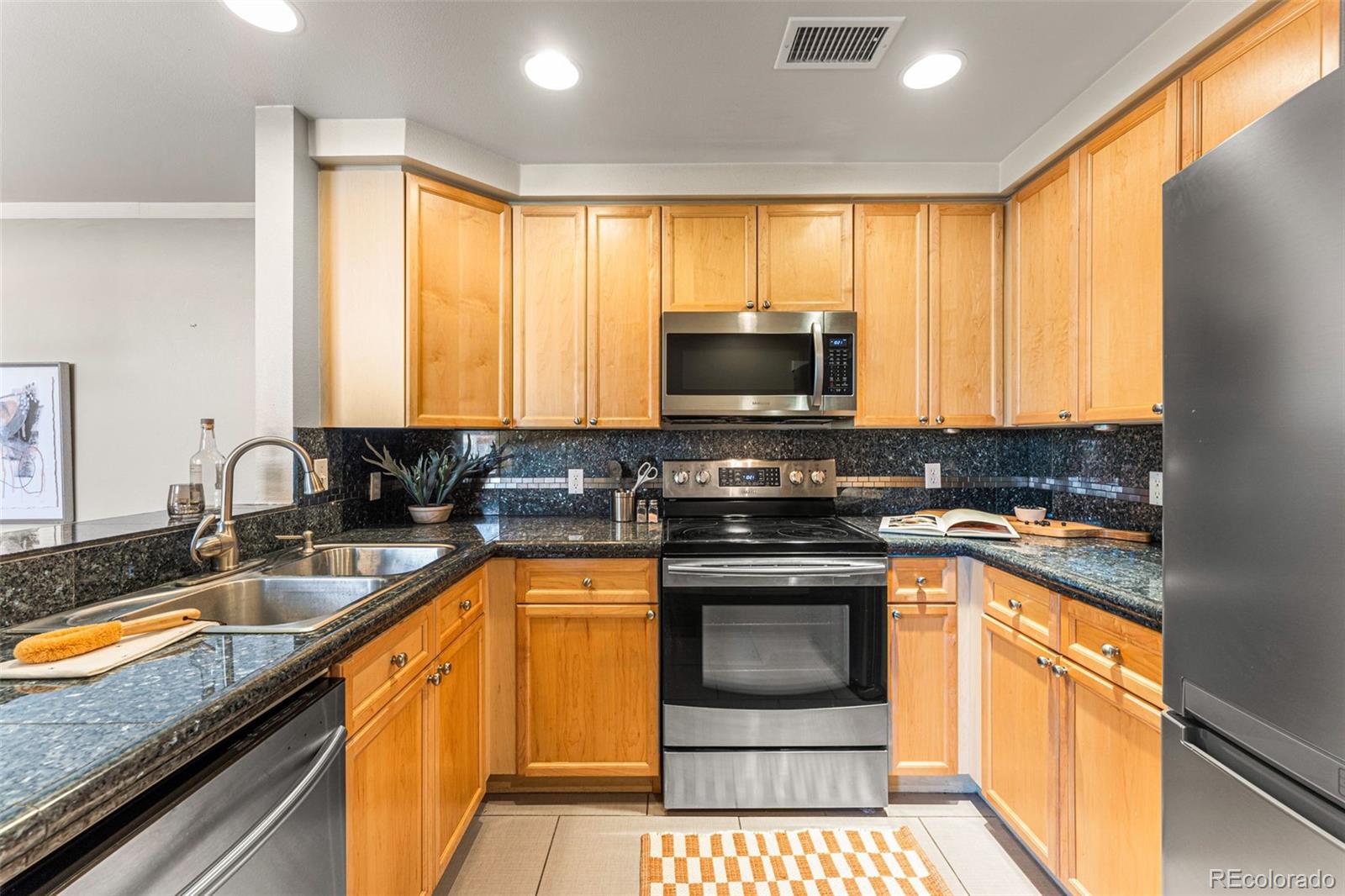 2808 Syracuse Street Unit: 216