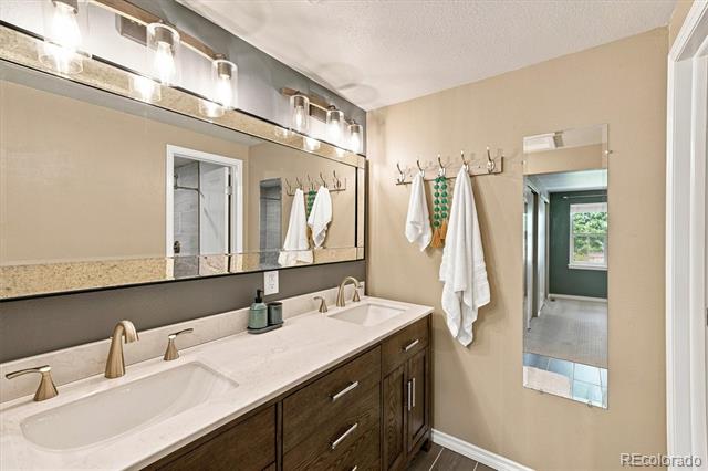 11127 W Wildhorse Peak