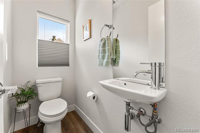 3511 W 63rd Place
