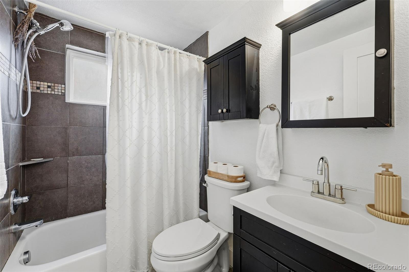 195 S Pennsylvania Street Unit: 107