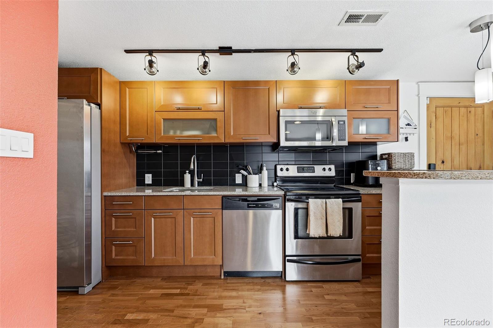 195 S Pennsylvania Street Unit: 107