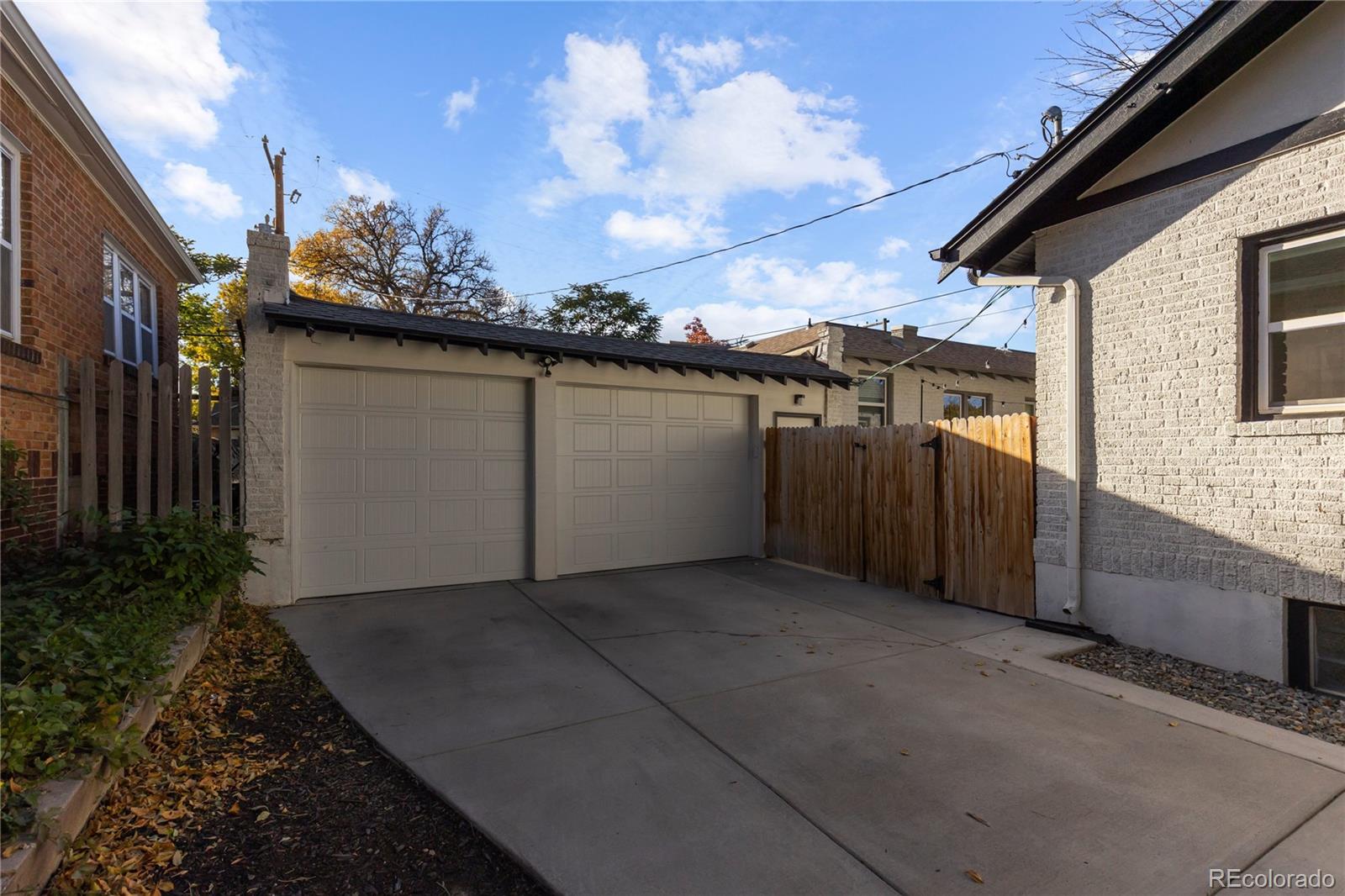 2289 N Glencoe Street