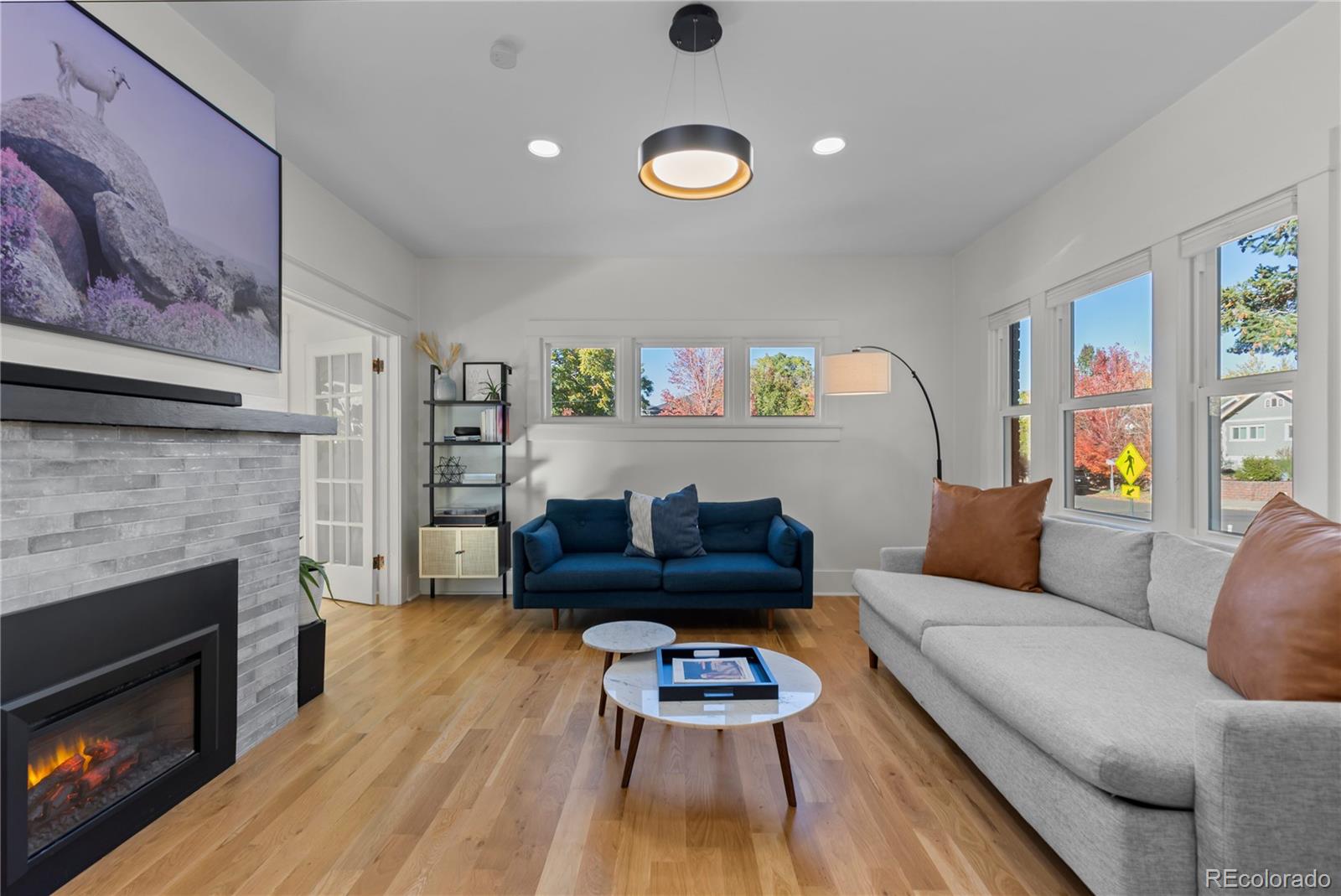 2289 N Glencoe Street