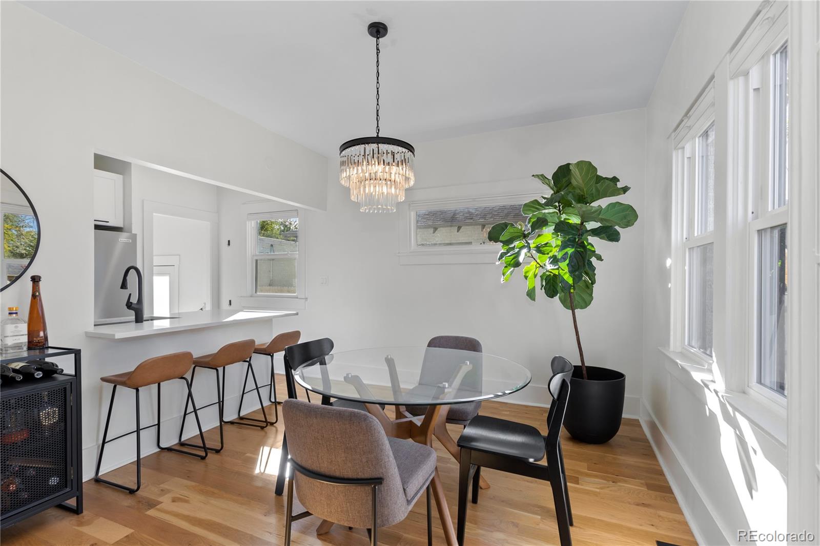 2289 N Glencoe Street