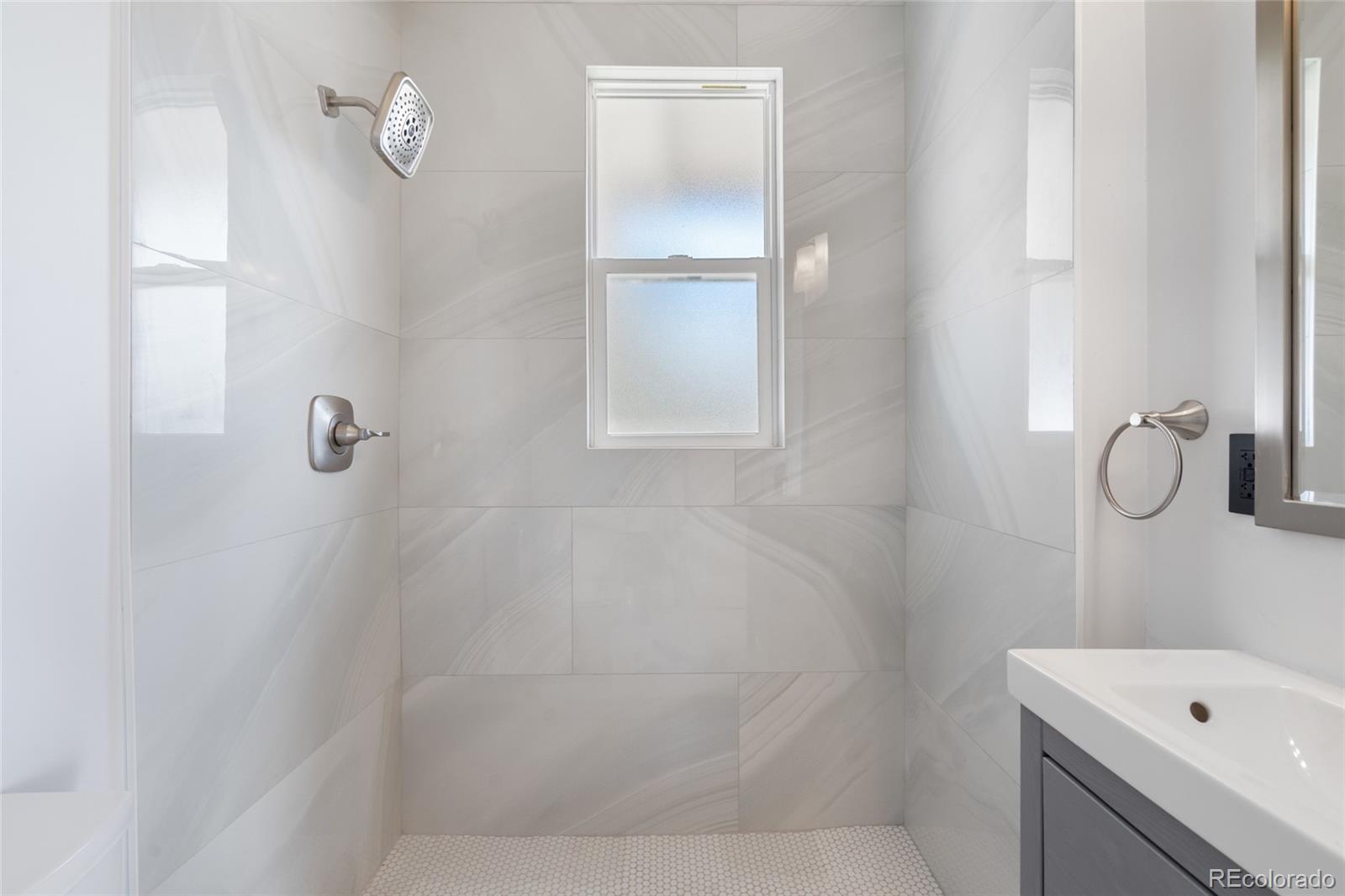 3334 N Madison Street