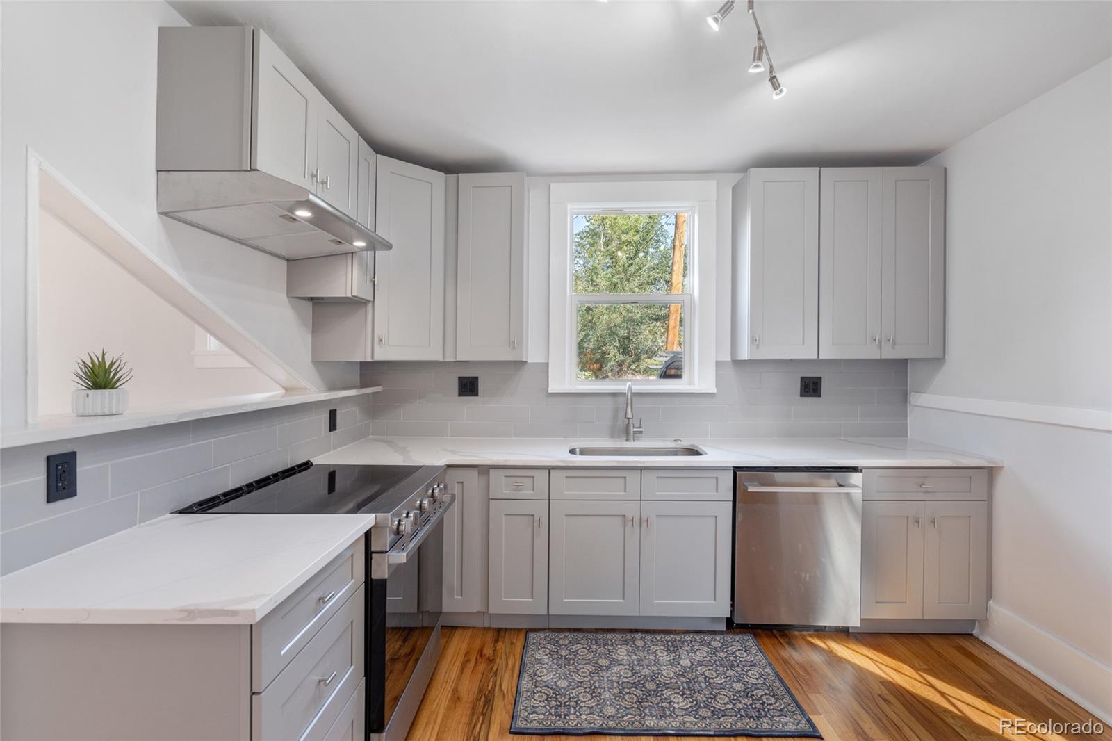 3334 N Madison Street