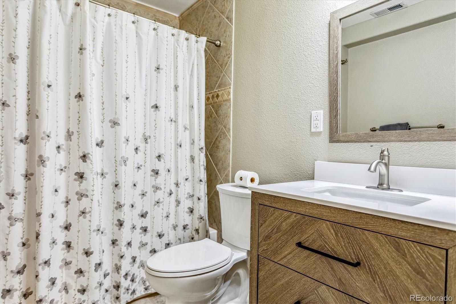 17734 E Oakwood Place