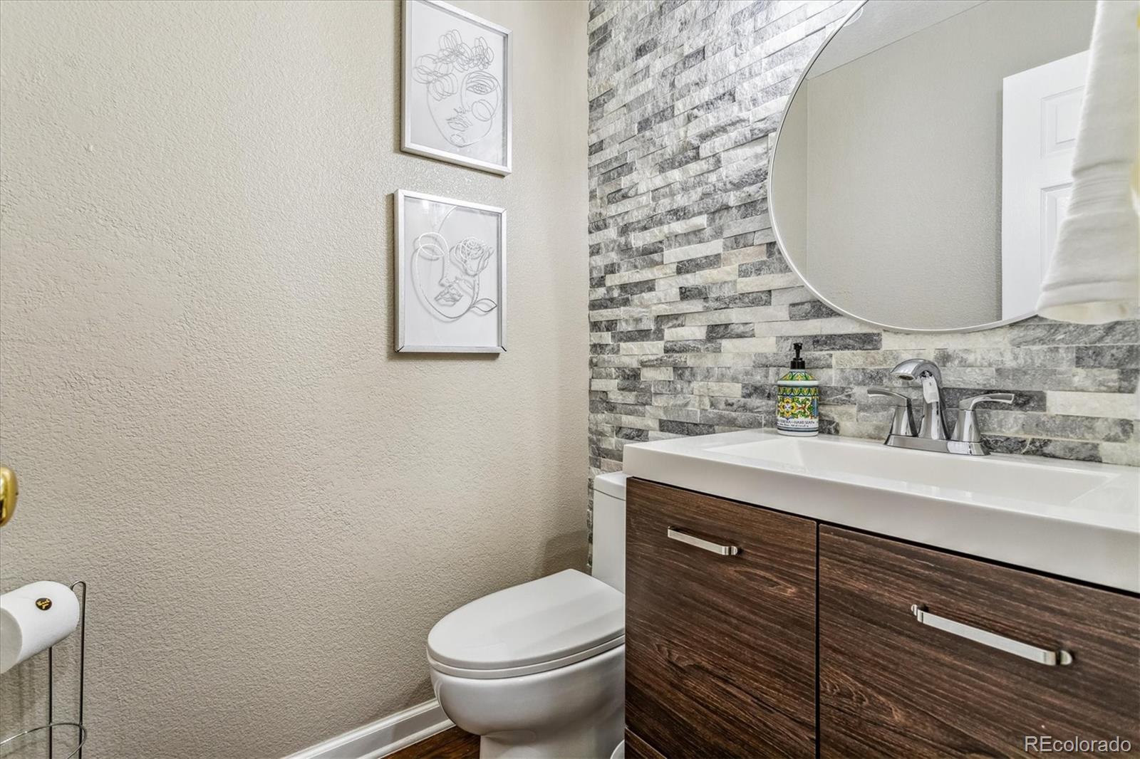 17734 E Oakwood Place