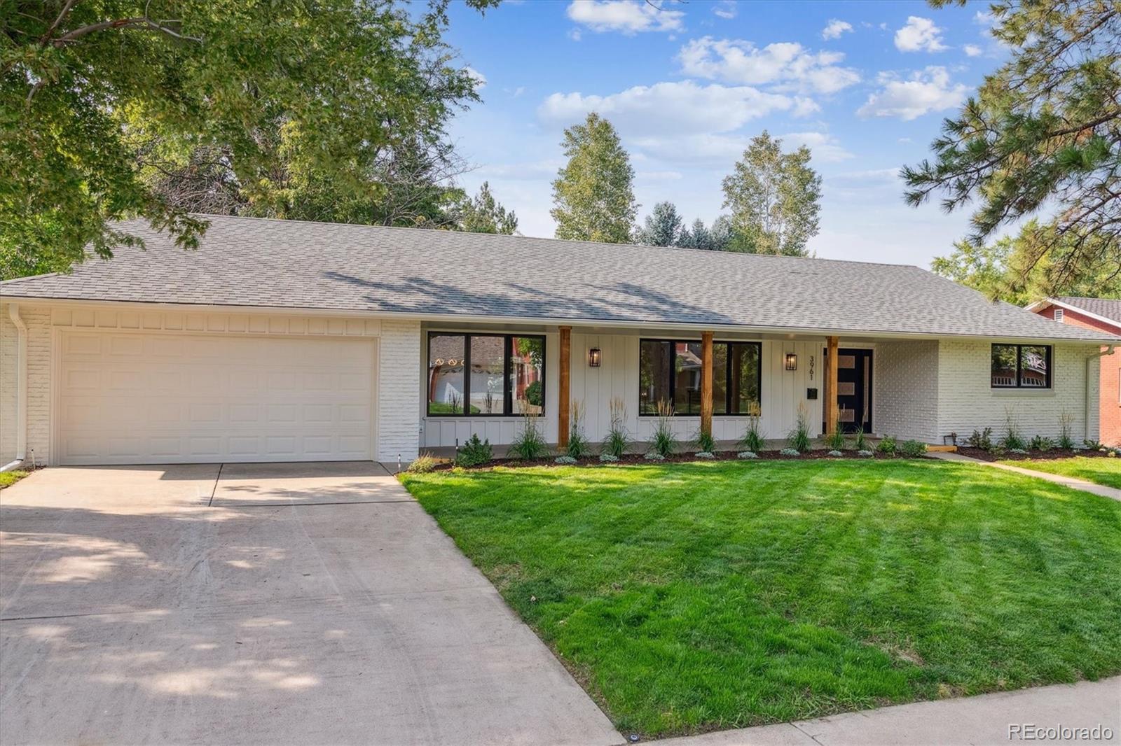 3961 S Hillcrest Drive