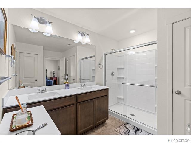 2555 Siskin Way