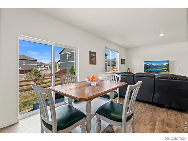2555 Siskin Way