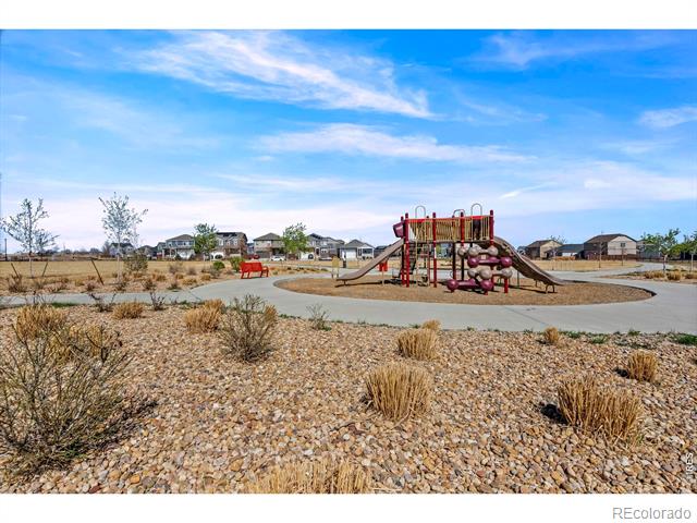 2555 Siskin Way