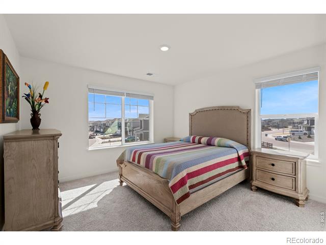 2555 Siskin Way