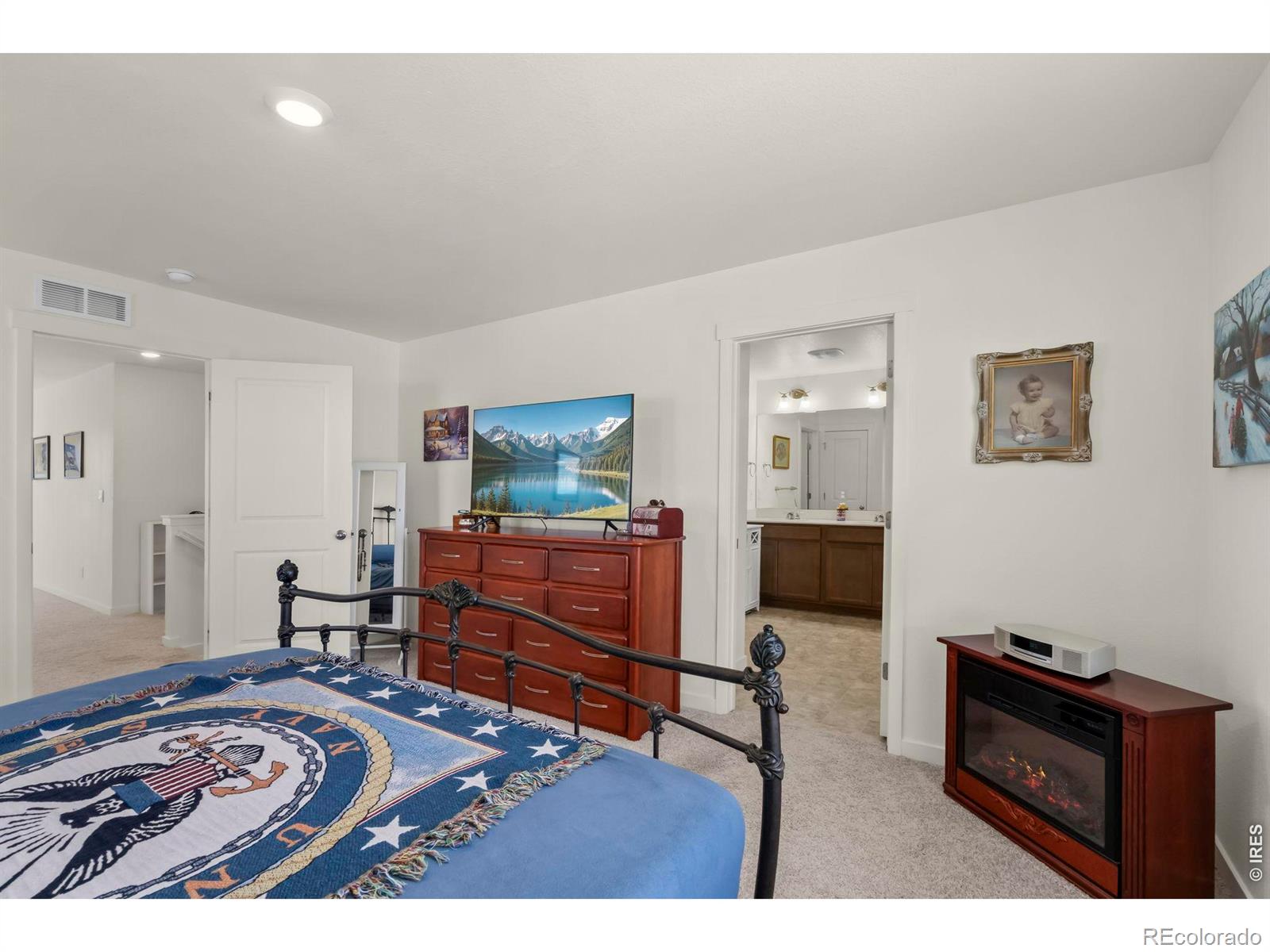 2555 Siskin Way