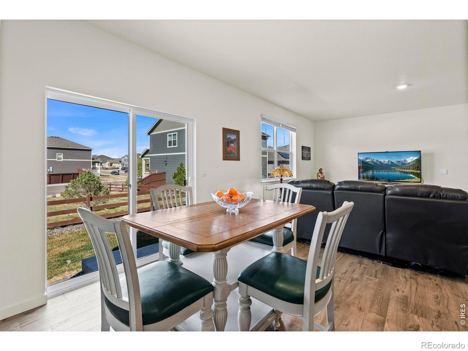 2555 Siskin Way