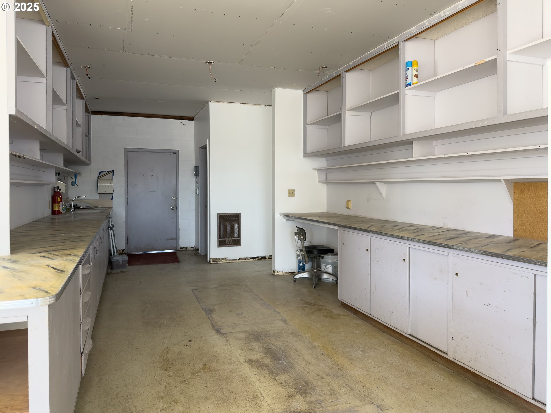 1092 ALABAMA AVE SE, Bandon