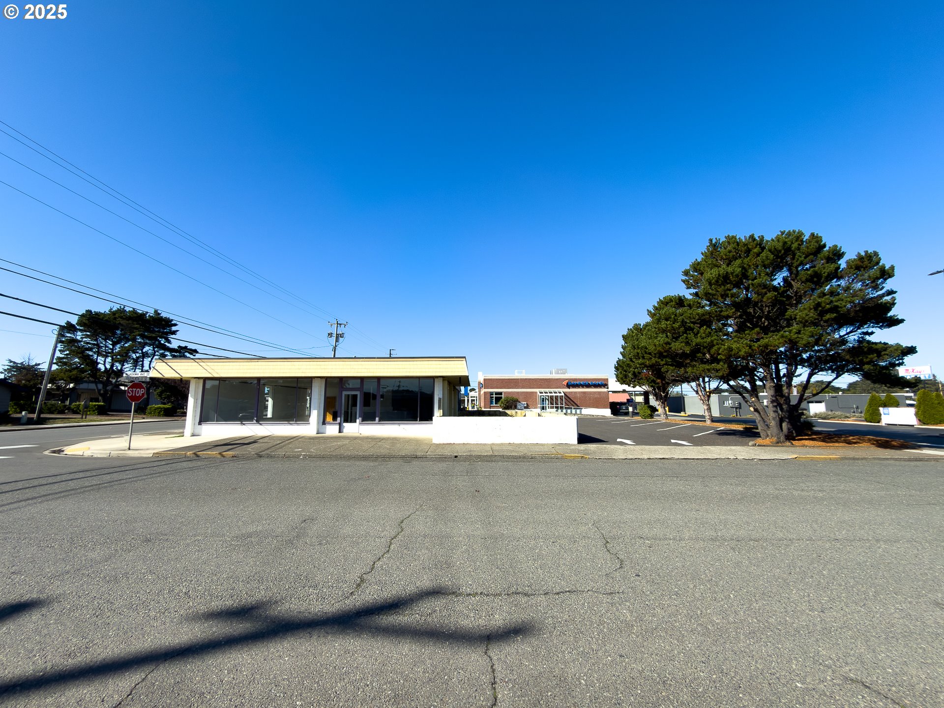 1092 ALABAMA AVE SE, Bandon