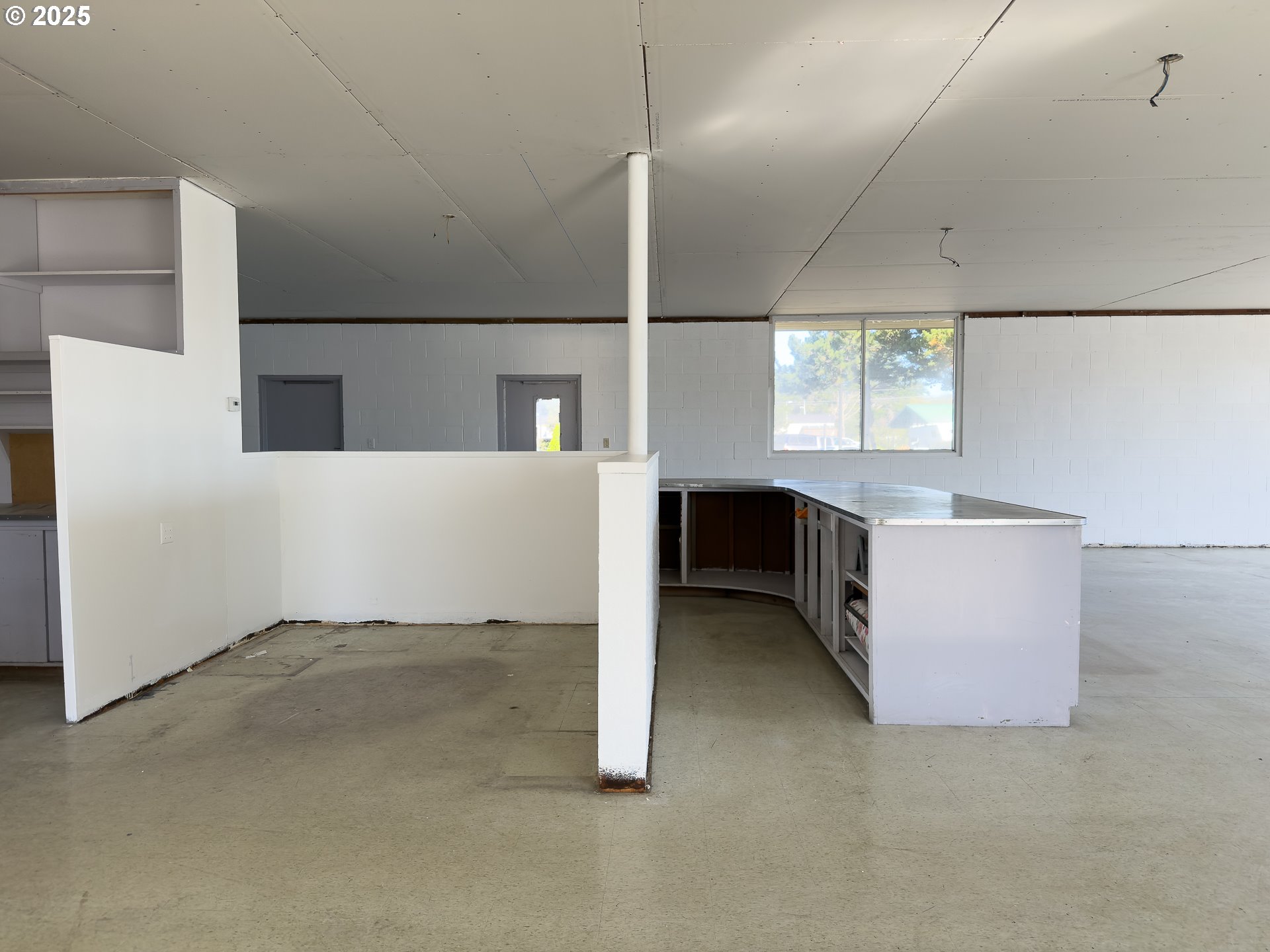 1092 ALABAMA AVE SE, Bandon