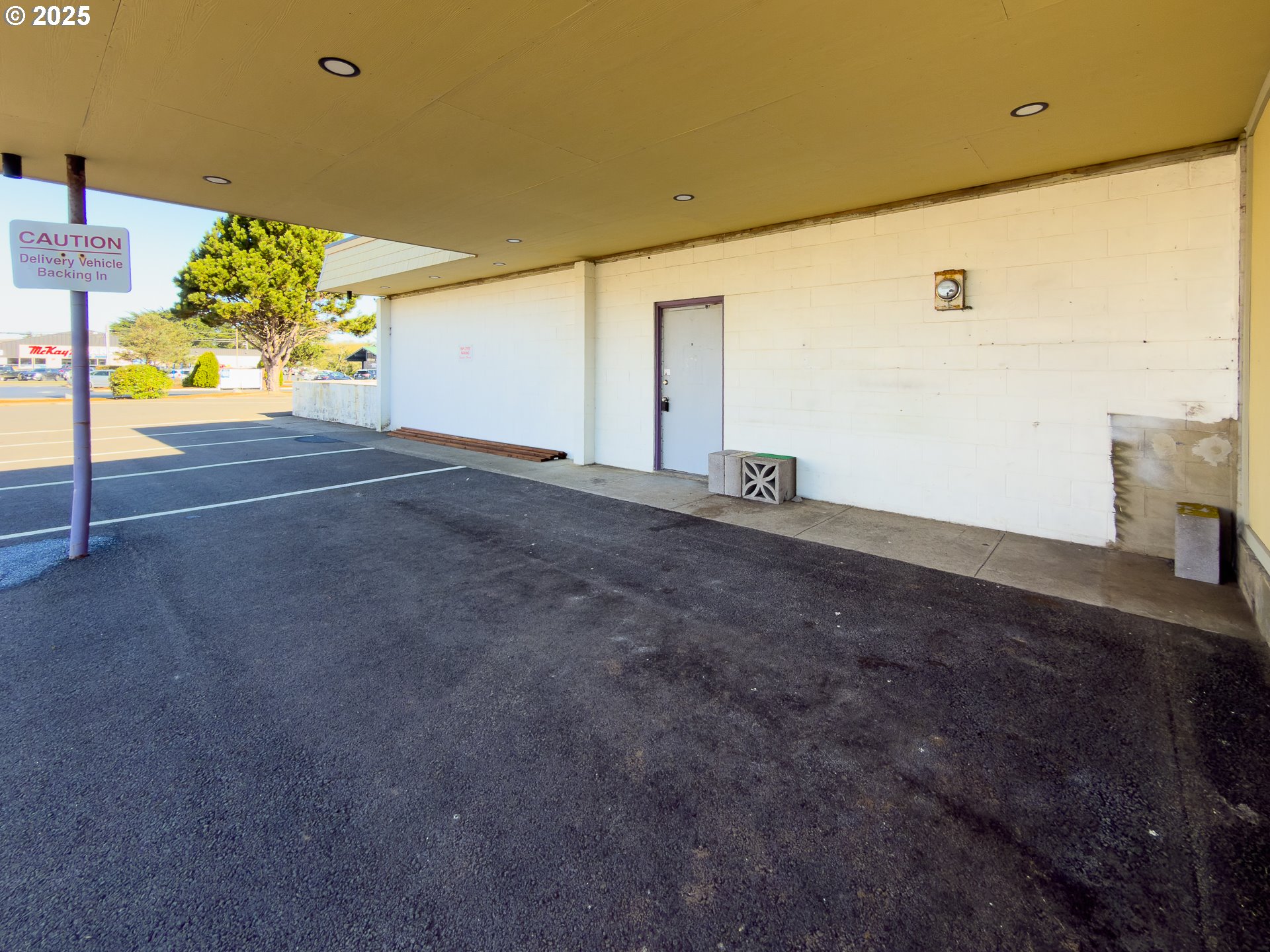 1092 ALABAMA AVE SE, Bandon