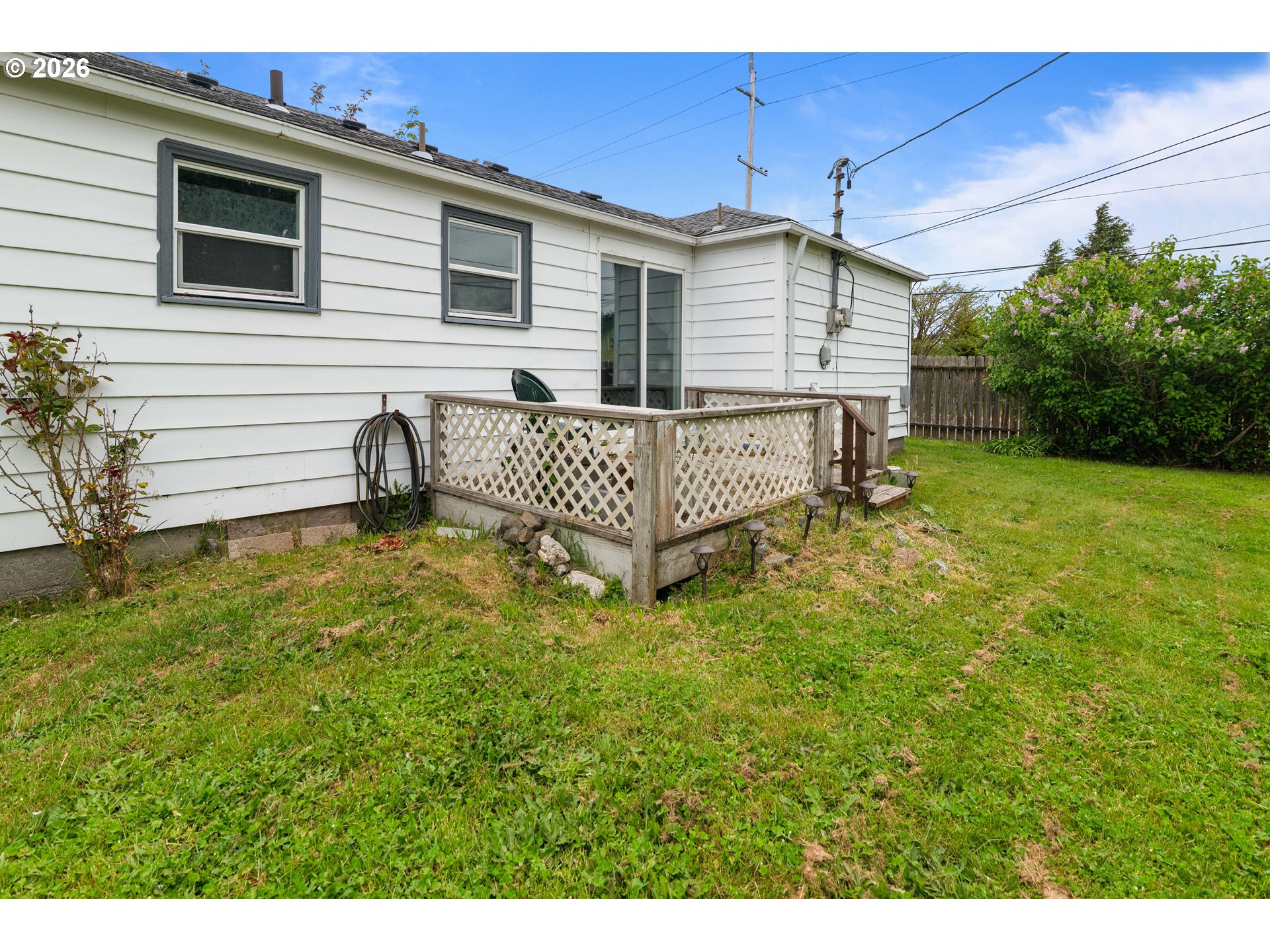 993 SALMON AVE