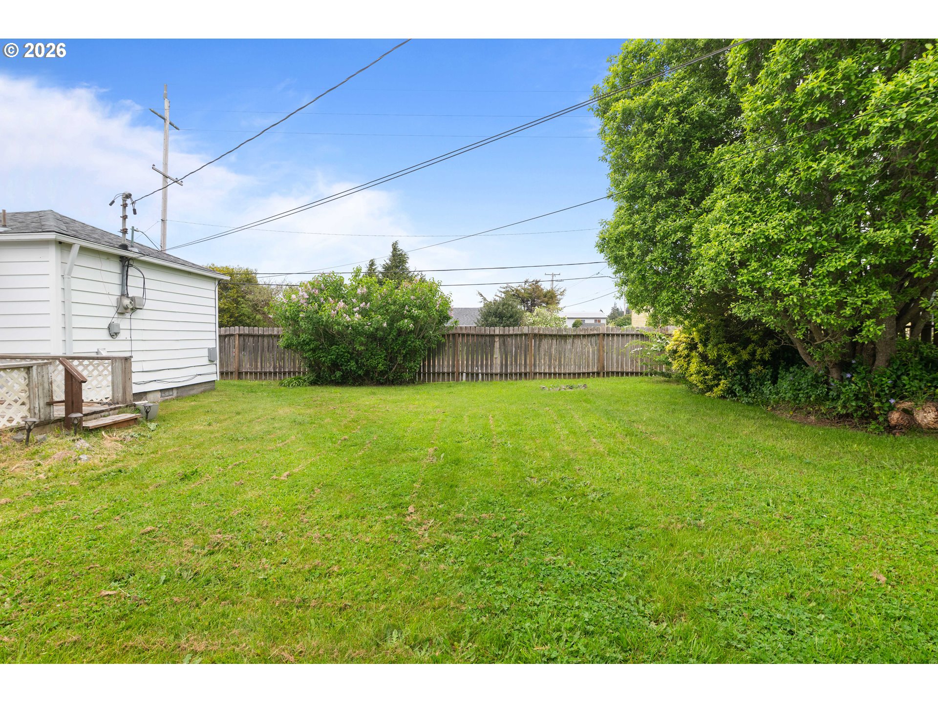 993 SALMON AVE