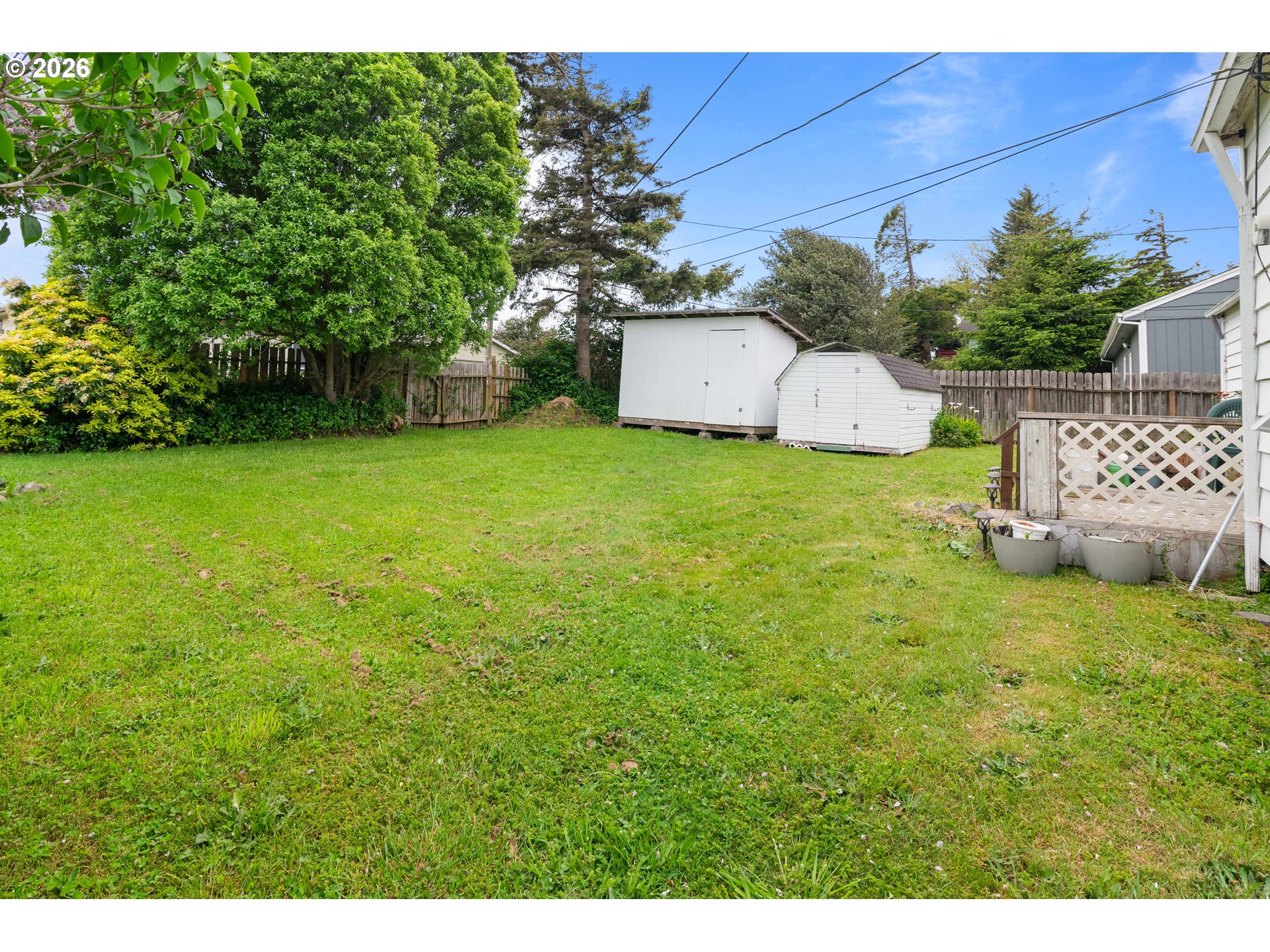 993 SALMON AVE