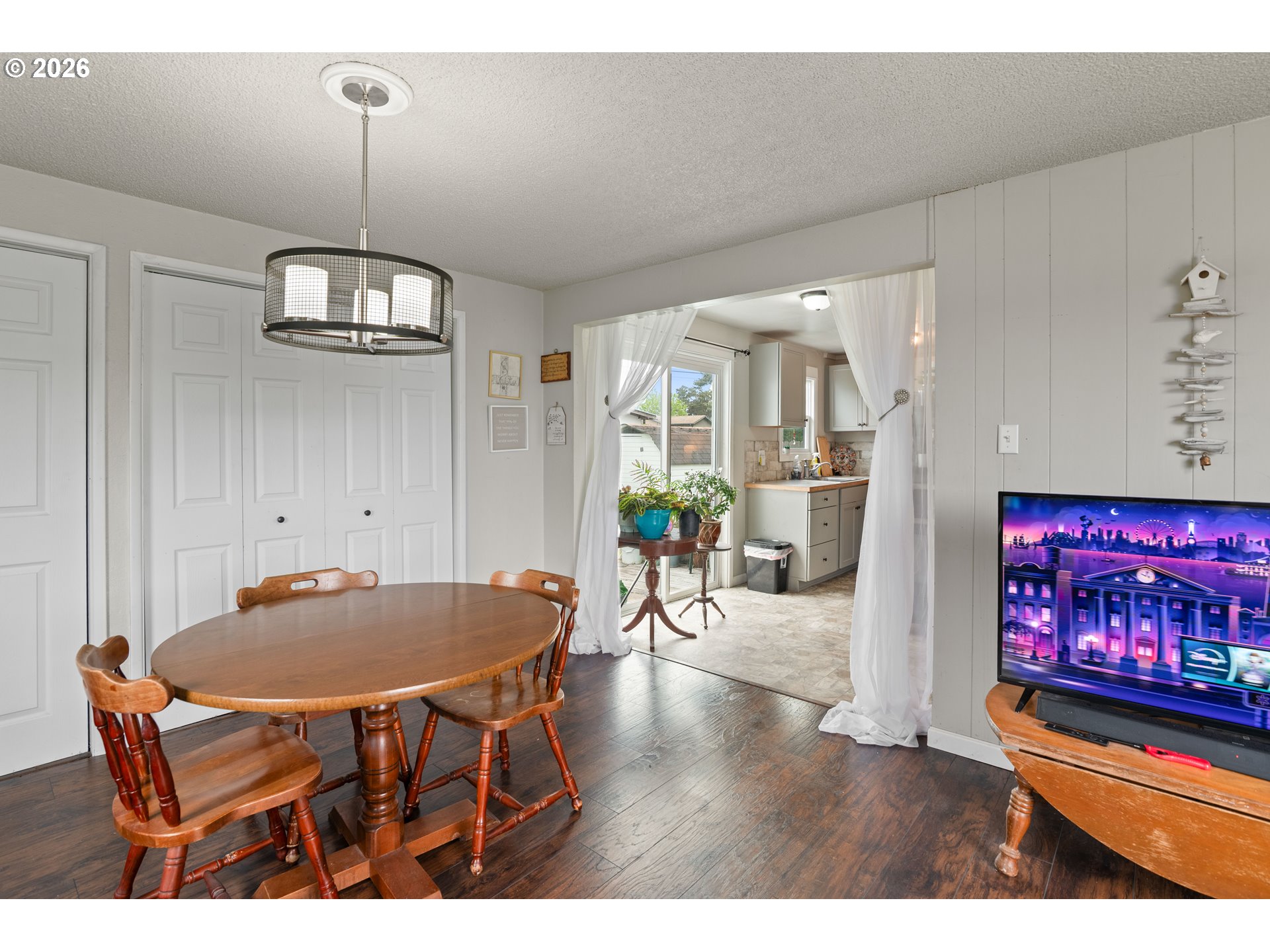 993 SALMON AVE