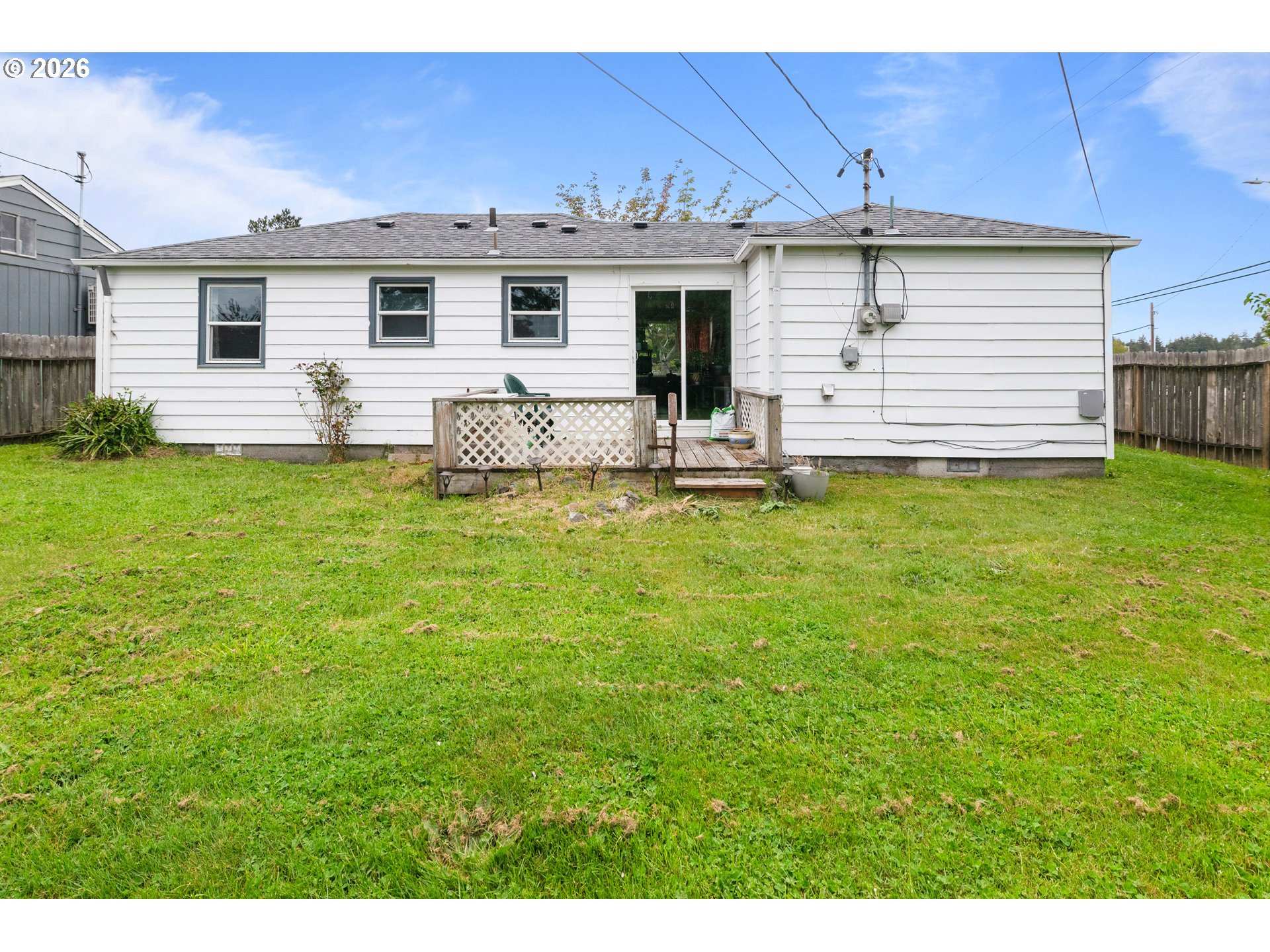 993 SALMON AVE