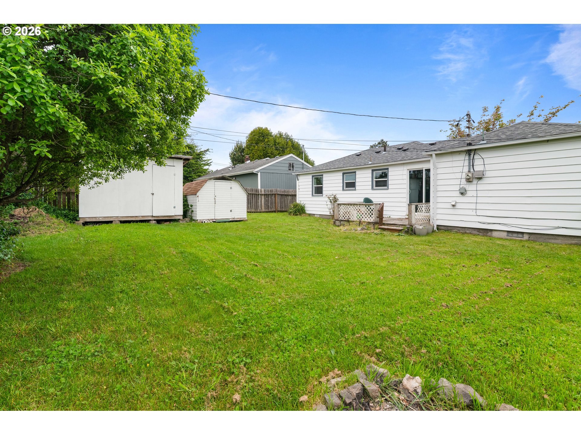 993 SALMON AVE
