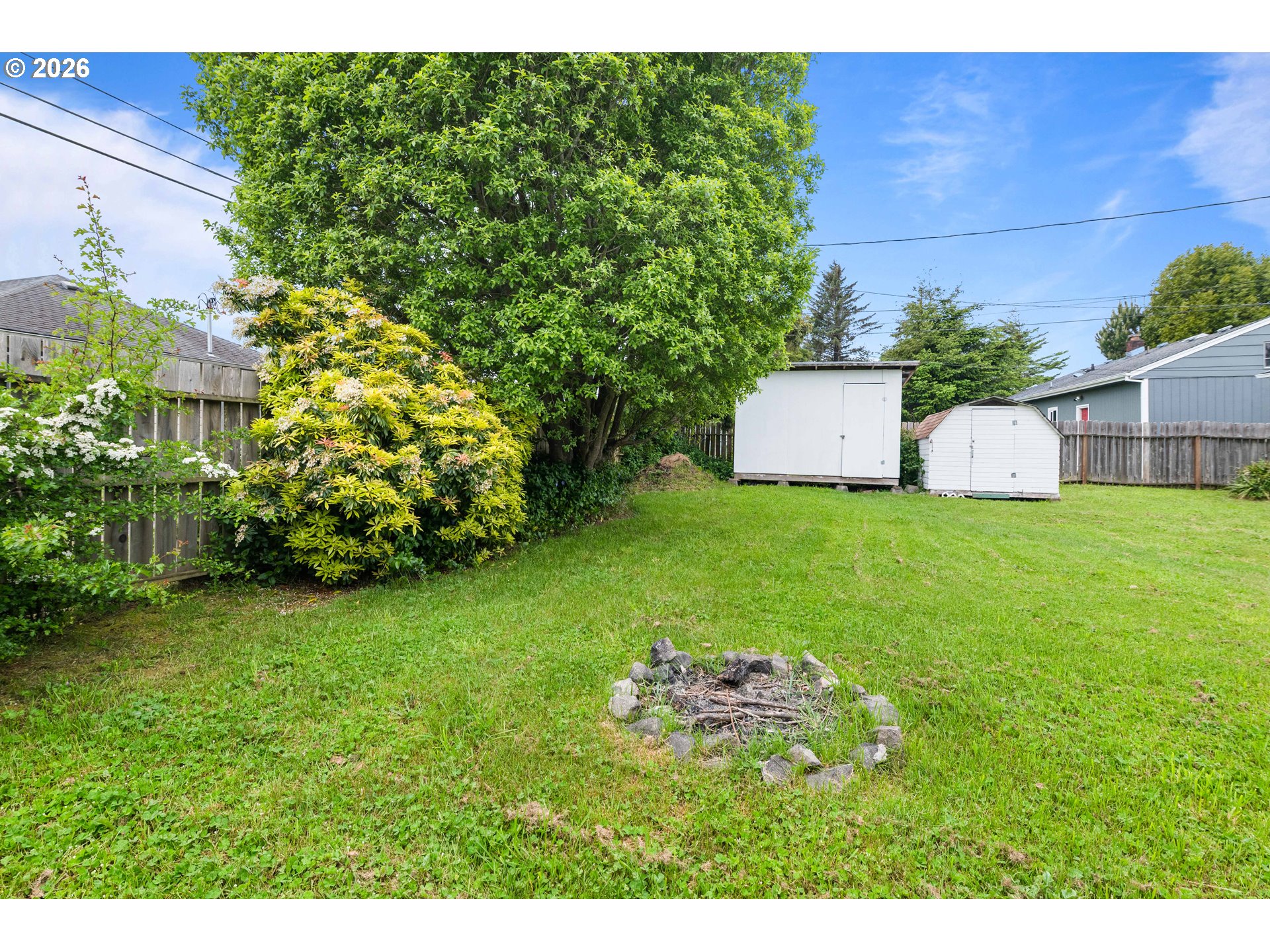 993 SALMON AVE