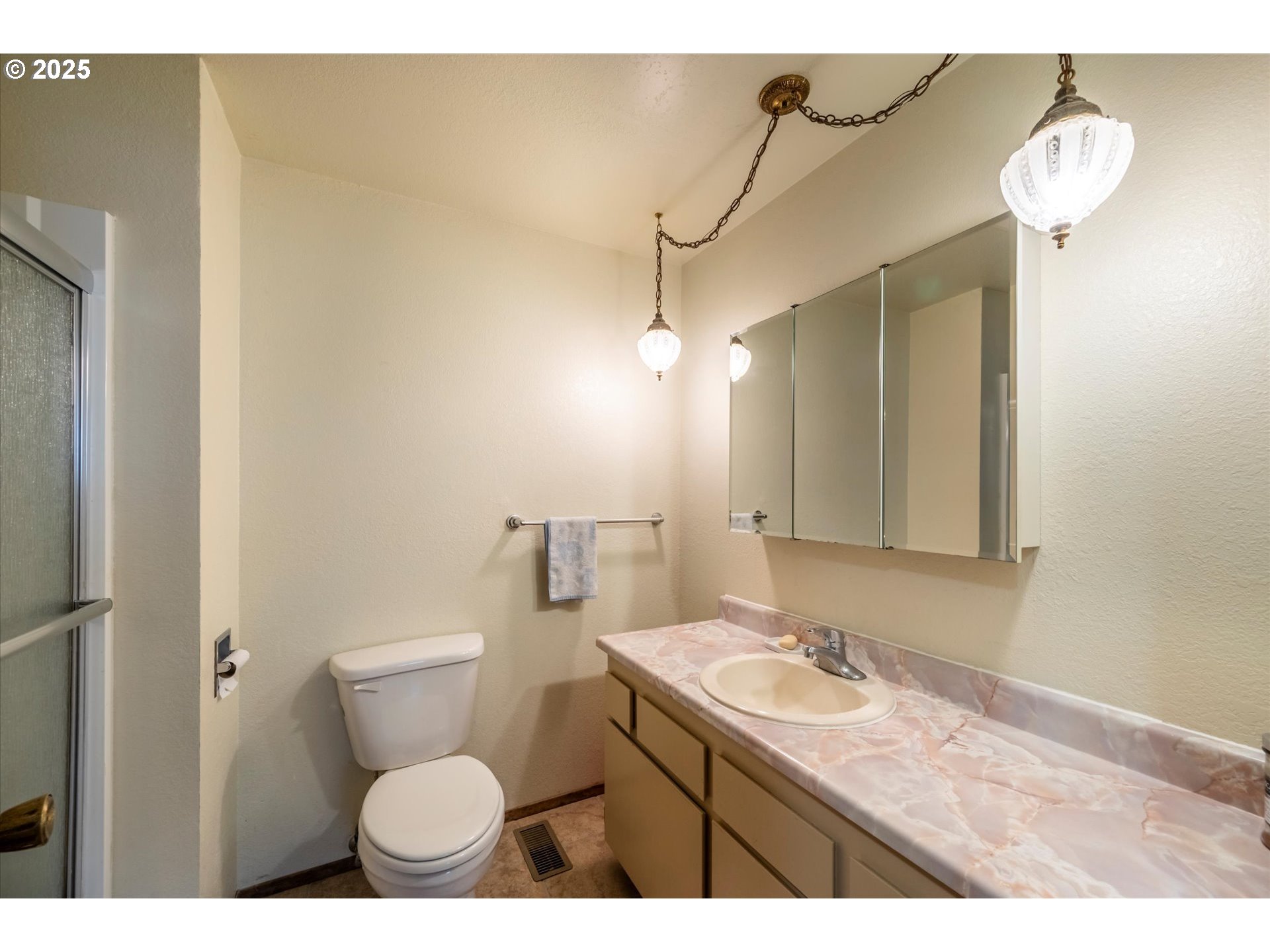 1145 NEWPORT AVE SW, Bandon