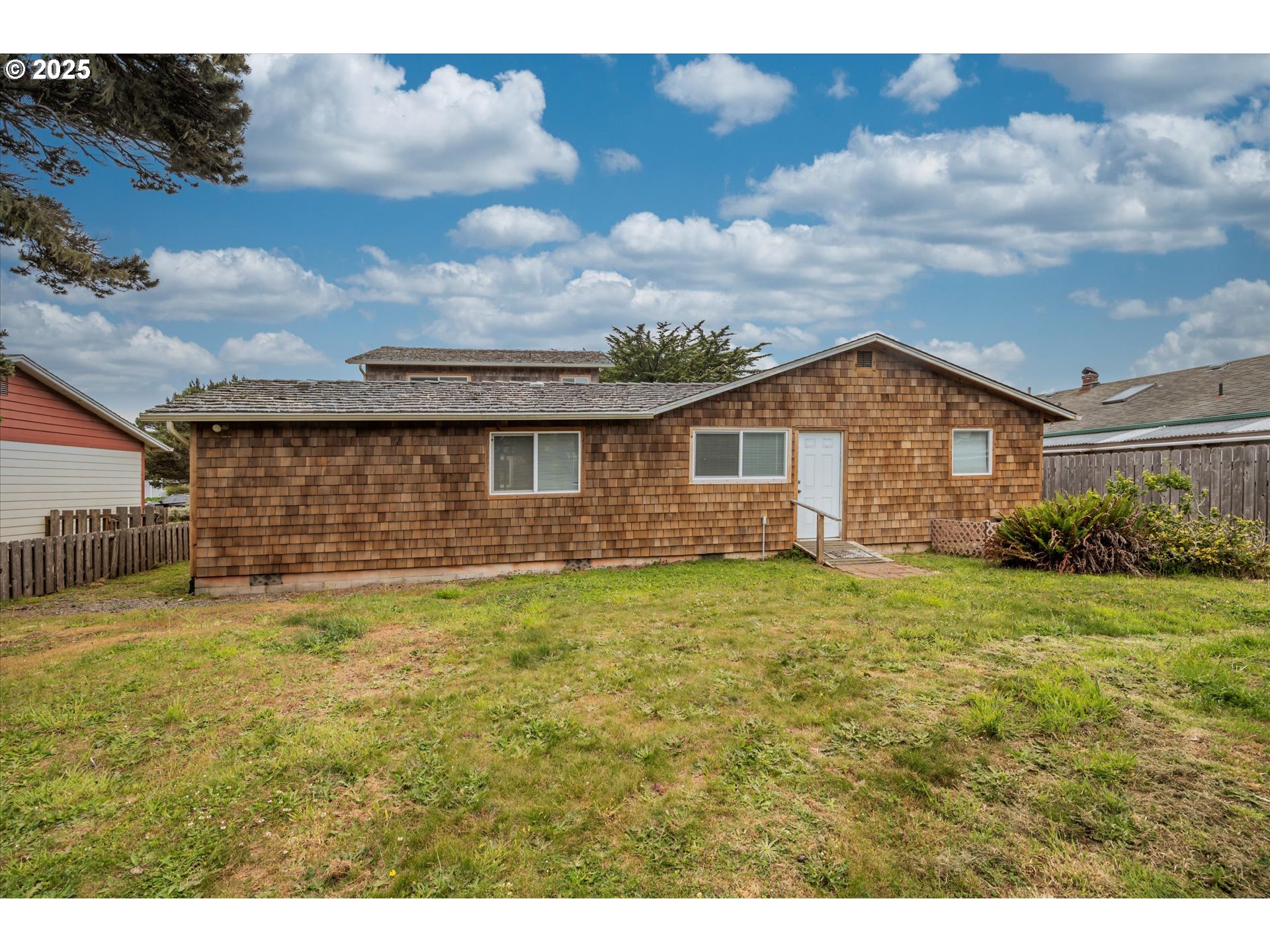 1145 NEWPORT AVE SW, Bandon