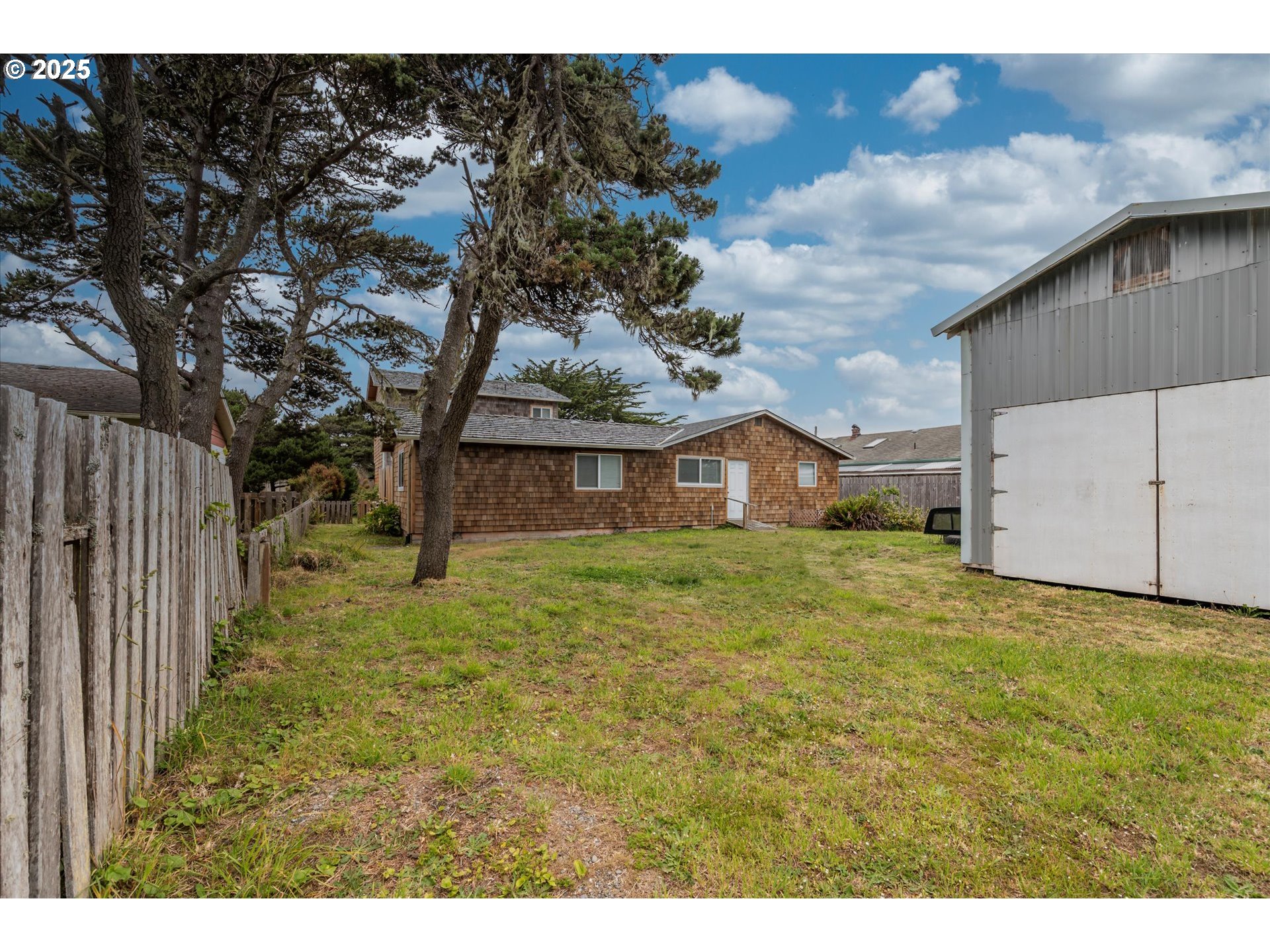 1145 NEWPORT AVE SW, Bandon