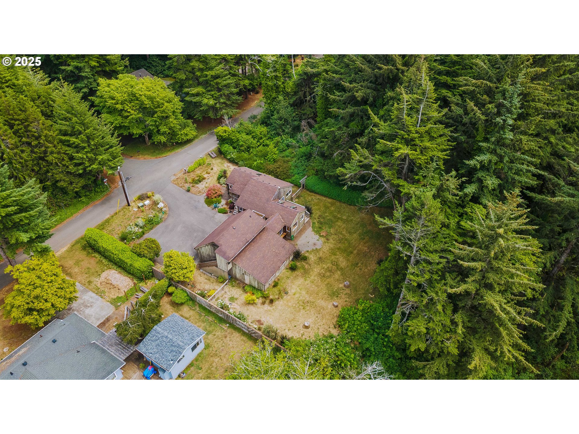 1023 MICHIGAN AVE NE