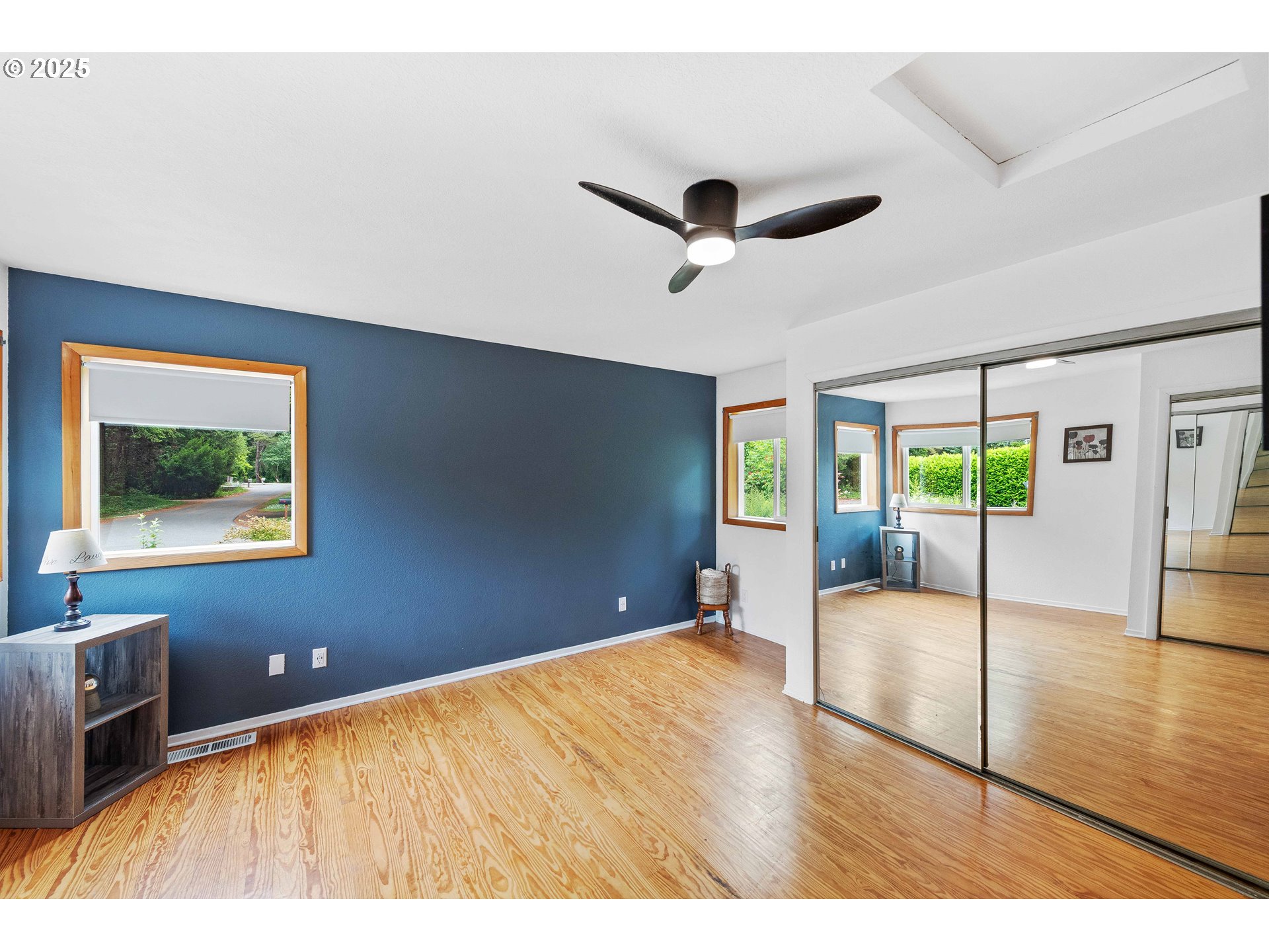 1023 MICHIGAN AVE NE