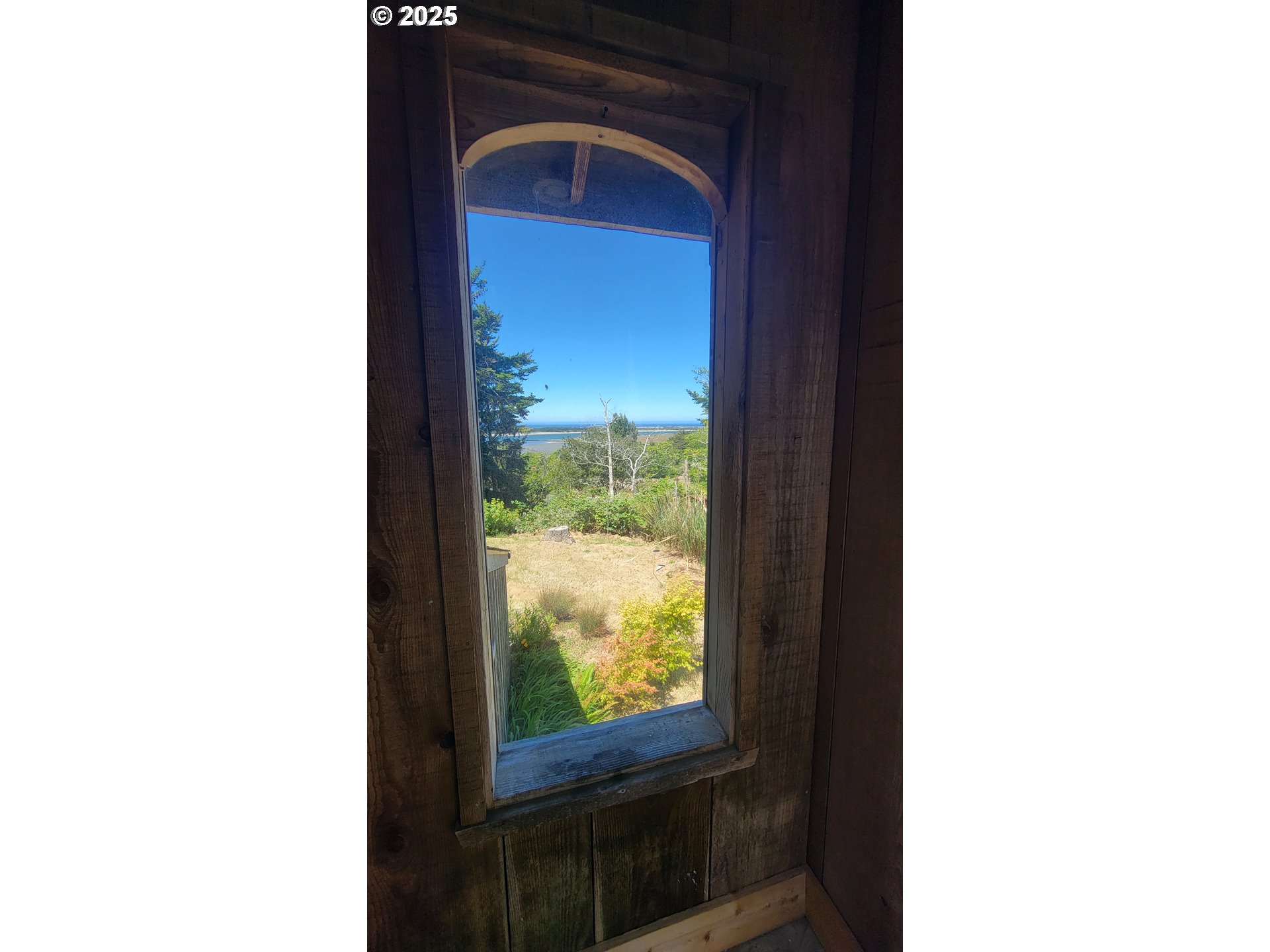 1023 MICHIGAN AVE NE