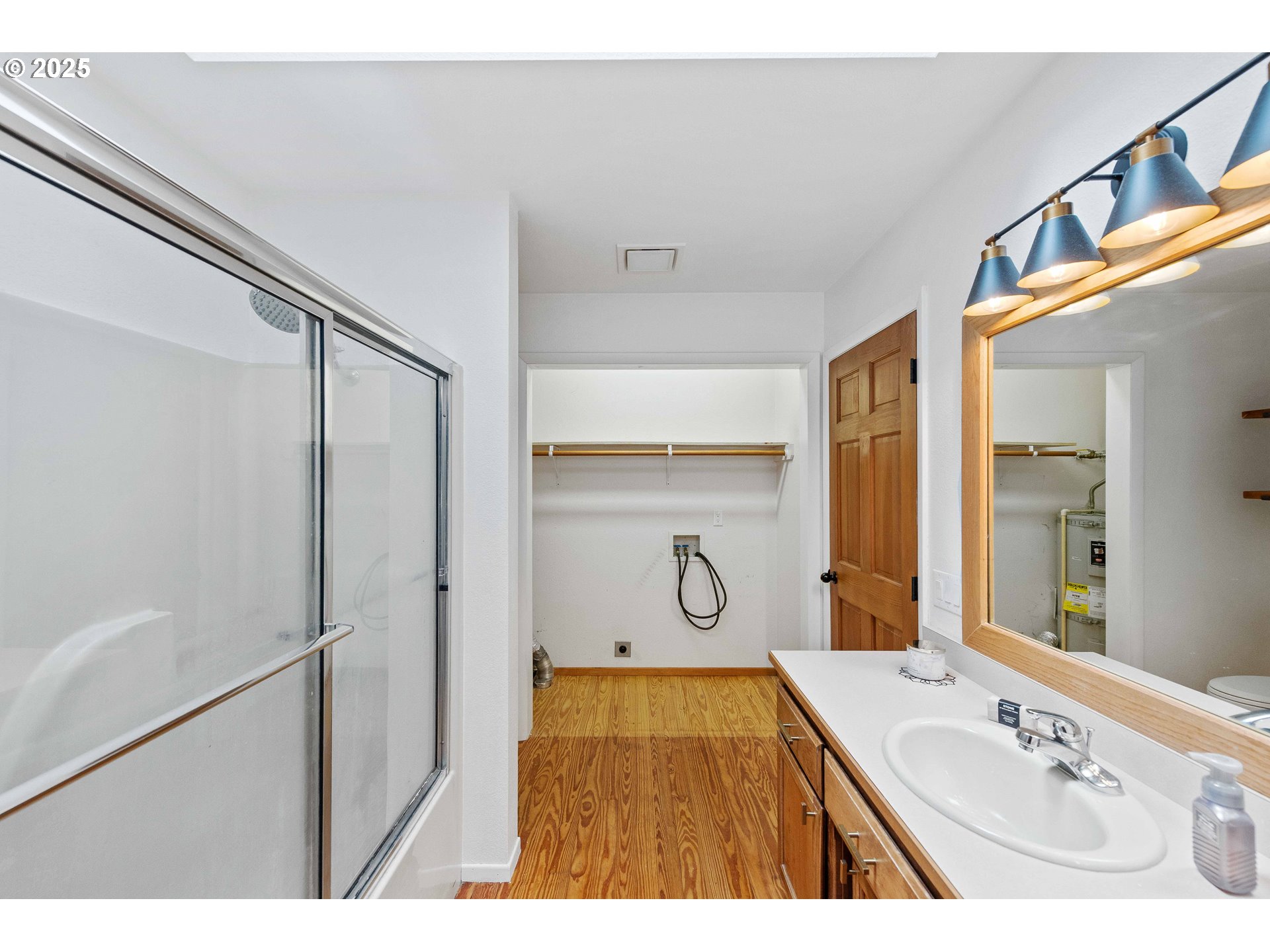 1023 MICHIGAN AVE NE